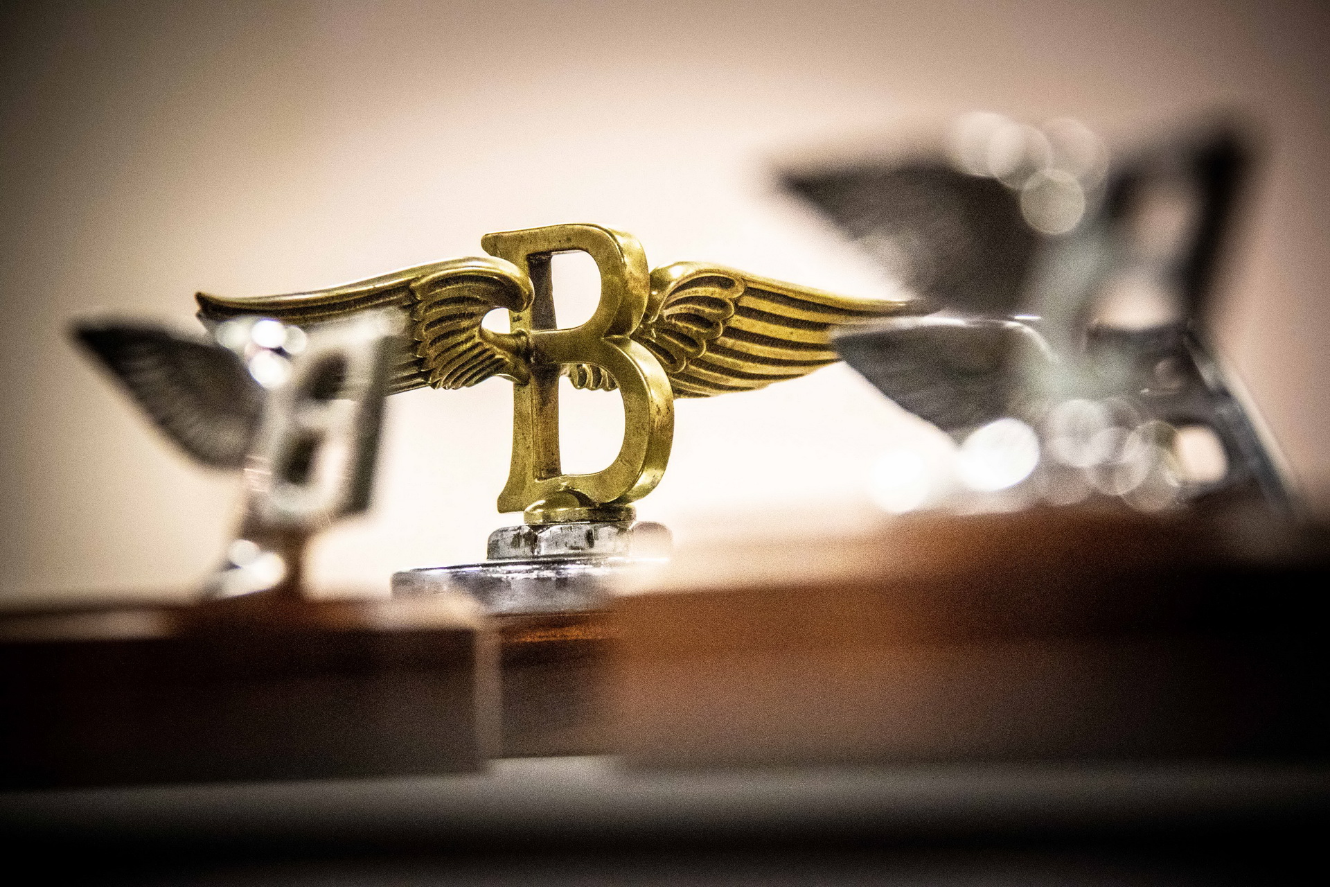 Bentley Brings Back ‘Flying B’ Bonnet Ornament In New Flying Spur
