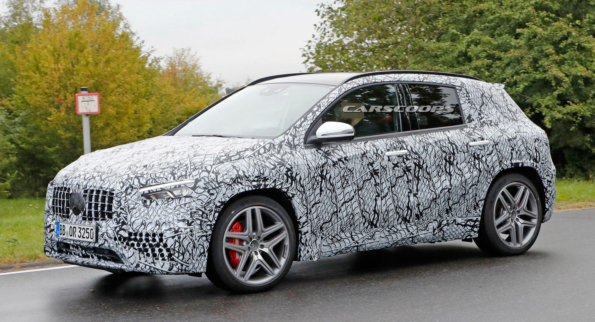 2020 Mercedes GLA Teased, Debuts December 11th