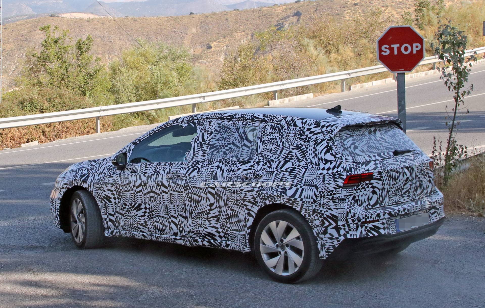 2020 VW Golf GTE Coming As The Fuel Efficient Fast Hatch For TDI Haters