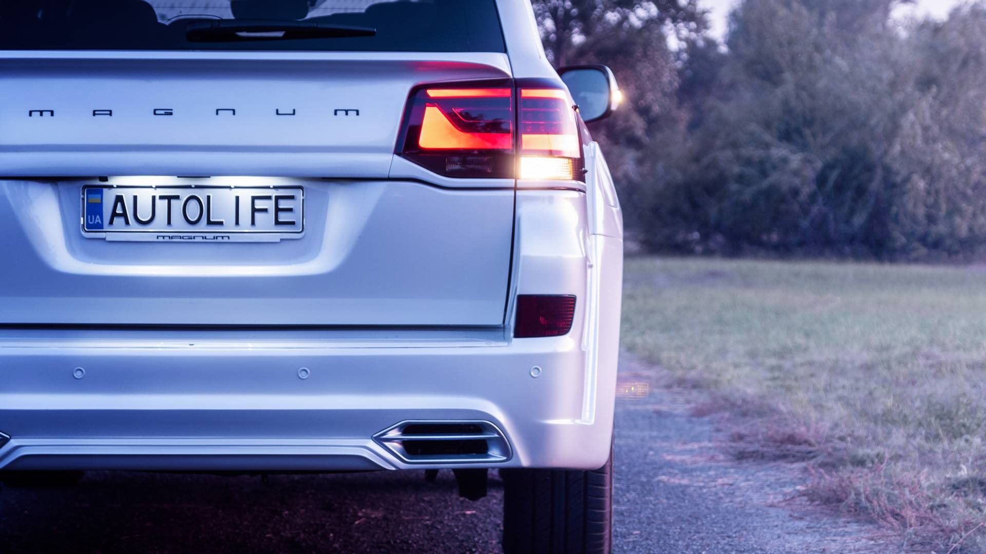 Tuned Toyota Land Cruiser 200 Looks Wild, But Wait Until You See Its Interior