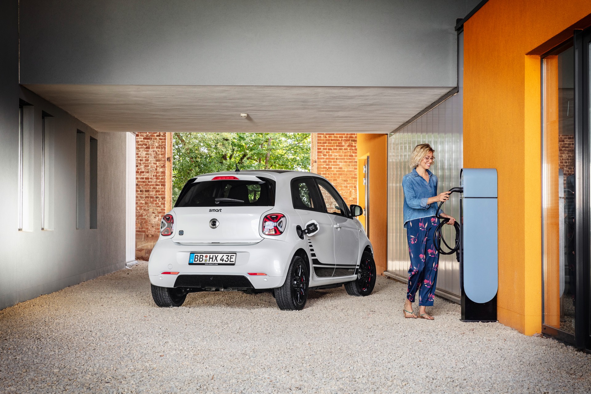 The Smart EQ Forfour Is Officially Dead After Production Ended In December