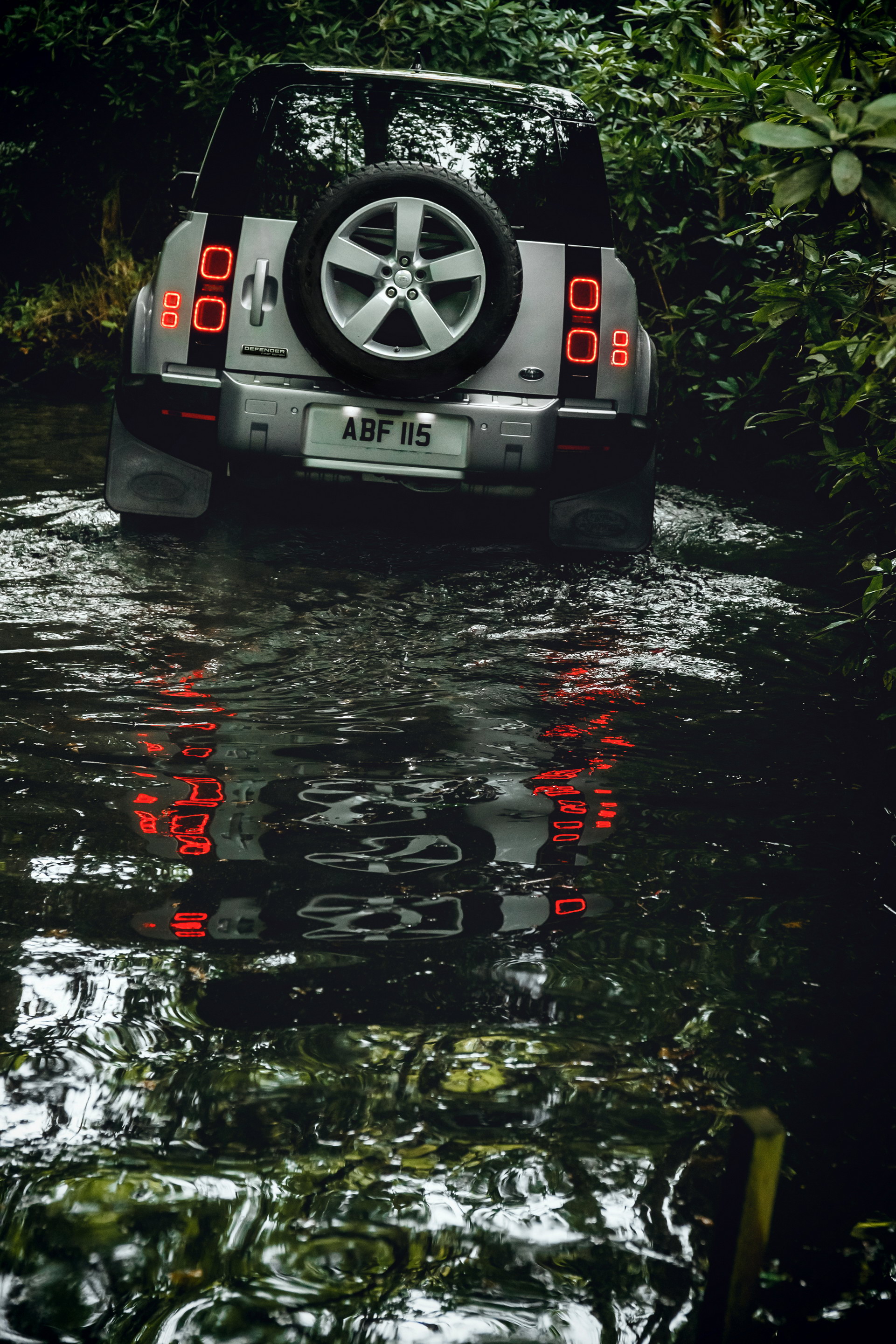 2020 Land Rover Defender Reborn As A Modern 4×4 With Advanced Tech