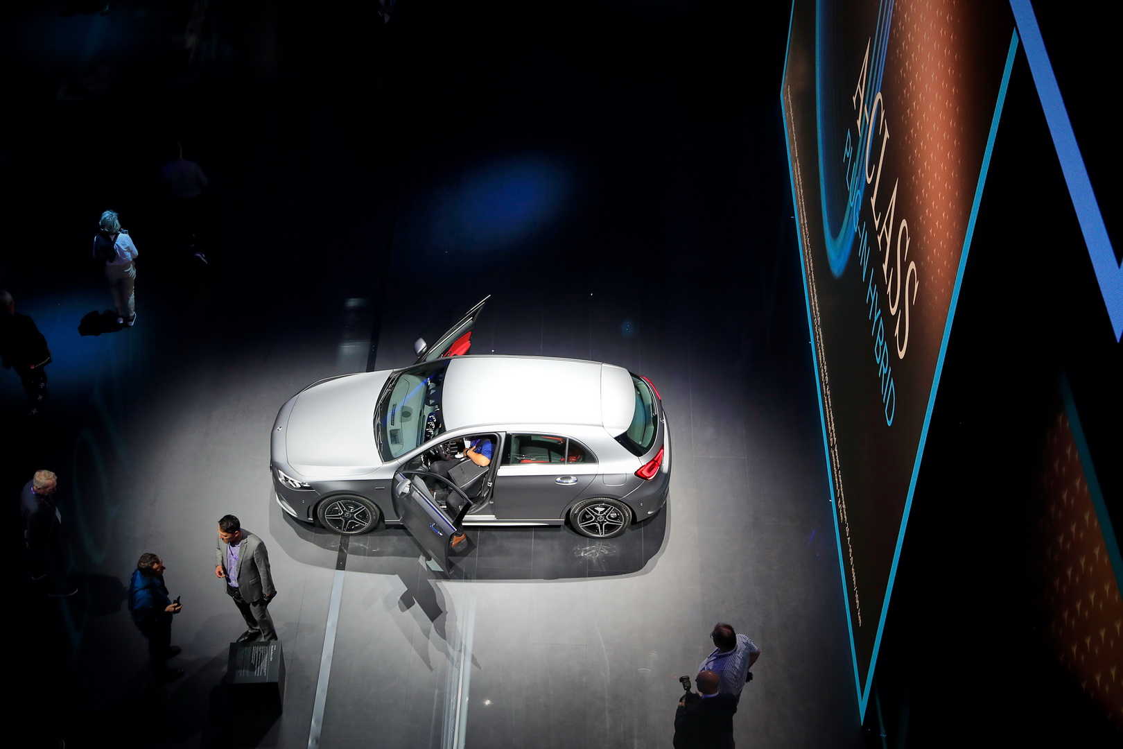 2020 Mercedes-Benz A250e And B250e Plug Into The Heart Of The Compact Segment