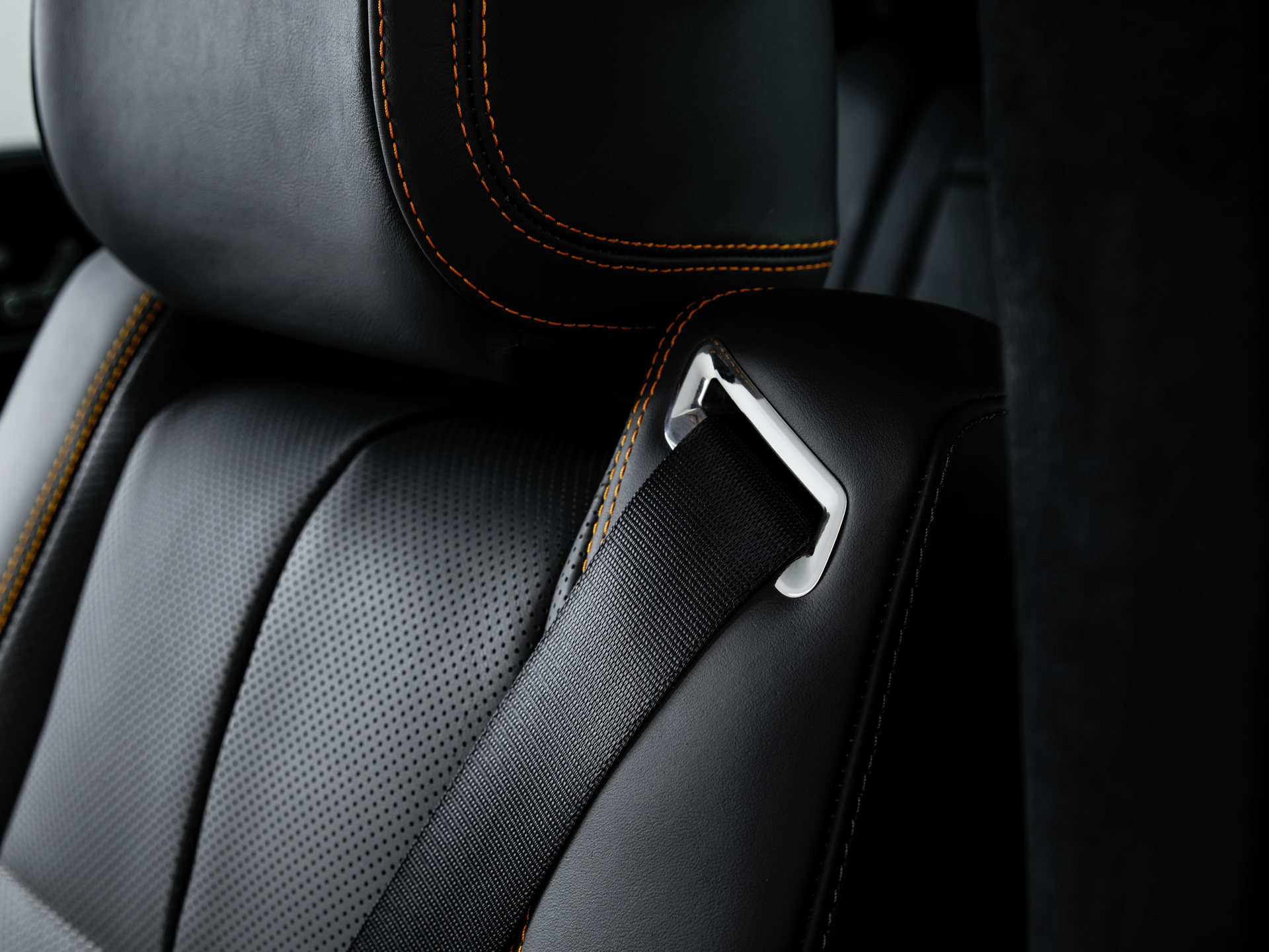 Mercedes’ New Experimental Safety Vehicle Is The World’s Most Clever GLE