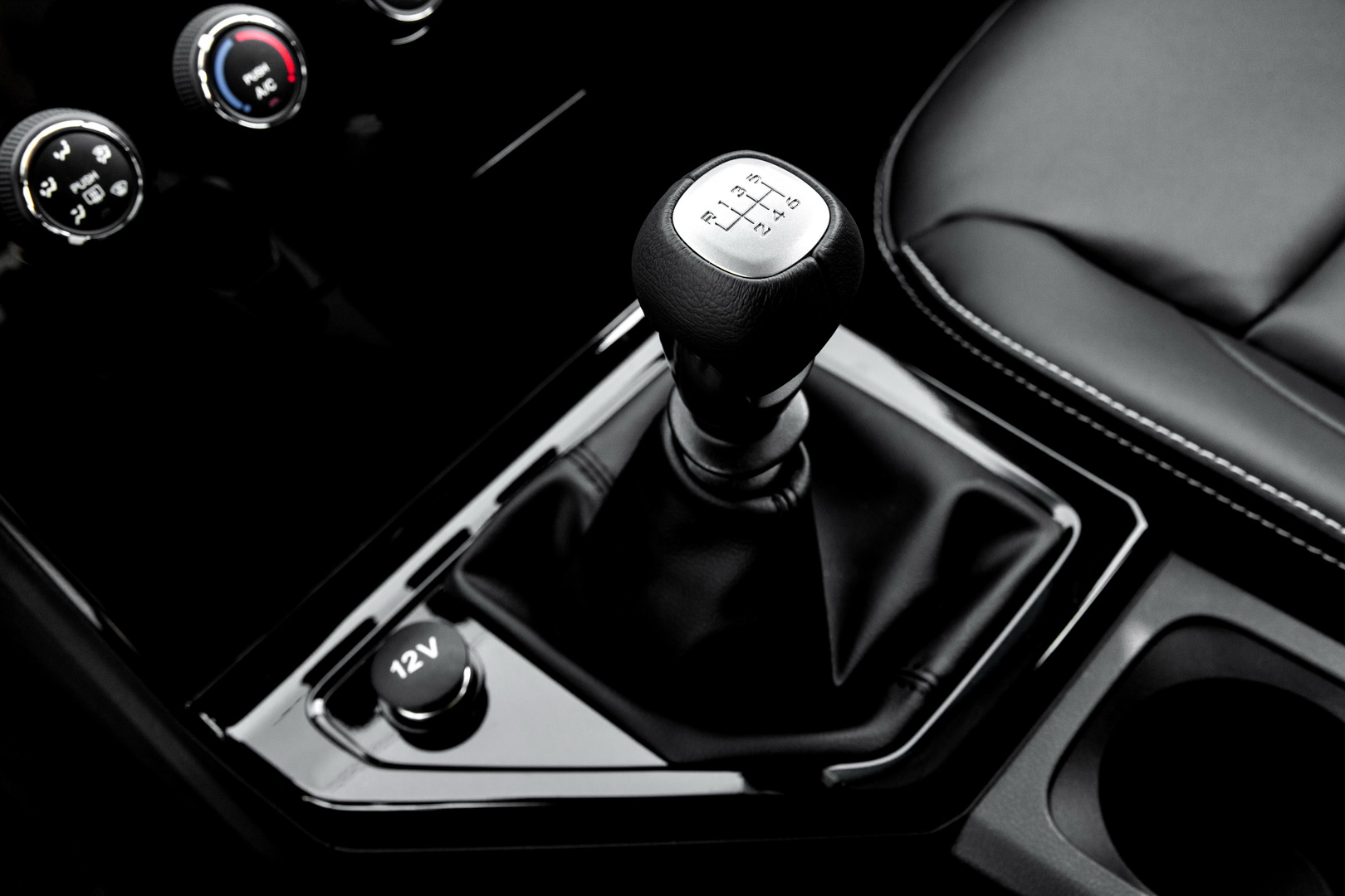 2020 Wuling Hong Guang Plus Is GM’s New, China-Only Minivan