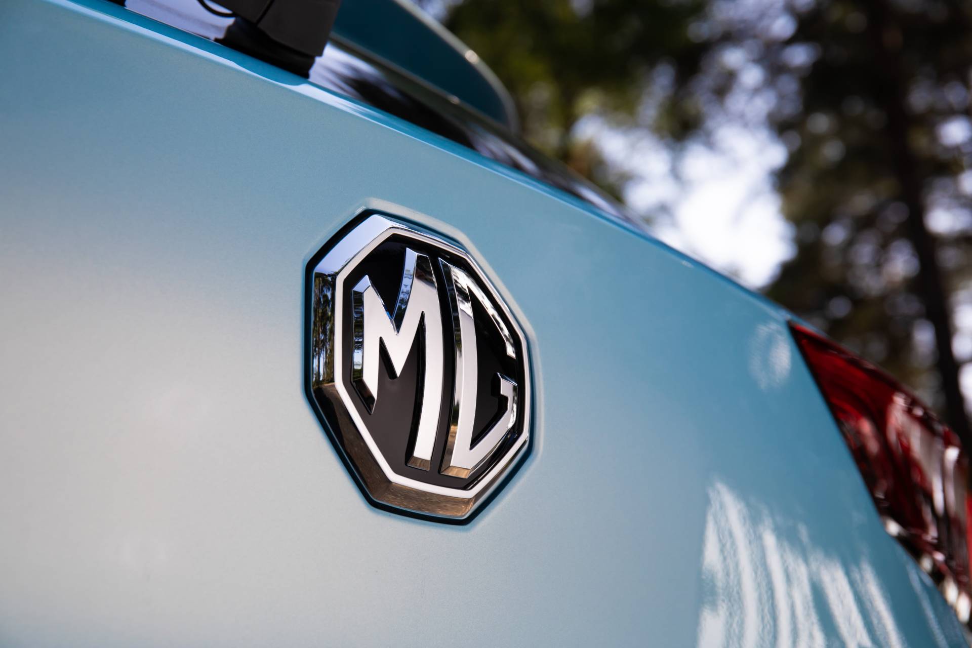 MG Racks Up 2,000 Orders For ZS EV, Extends Discounts To Next 1,000 Buyers