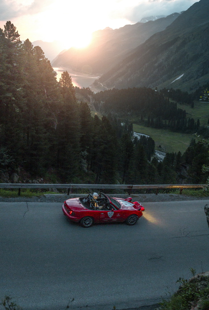 Mazda MX-5 Breaks A Record You Never Knew Existed, Always Wanted To Try