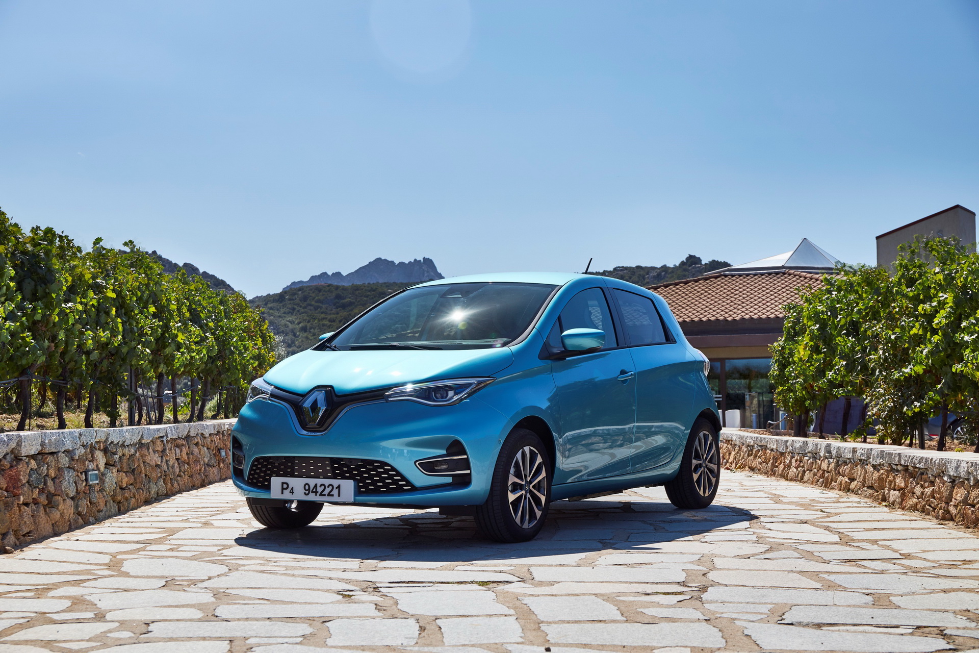 New Renault Zoe EV Launched In Europe With Up To 242 Miles Of Range