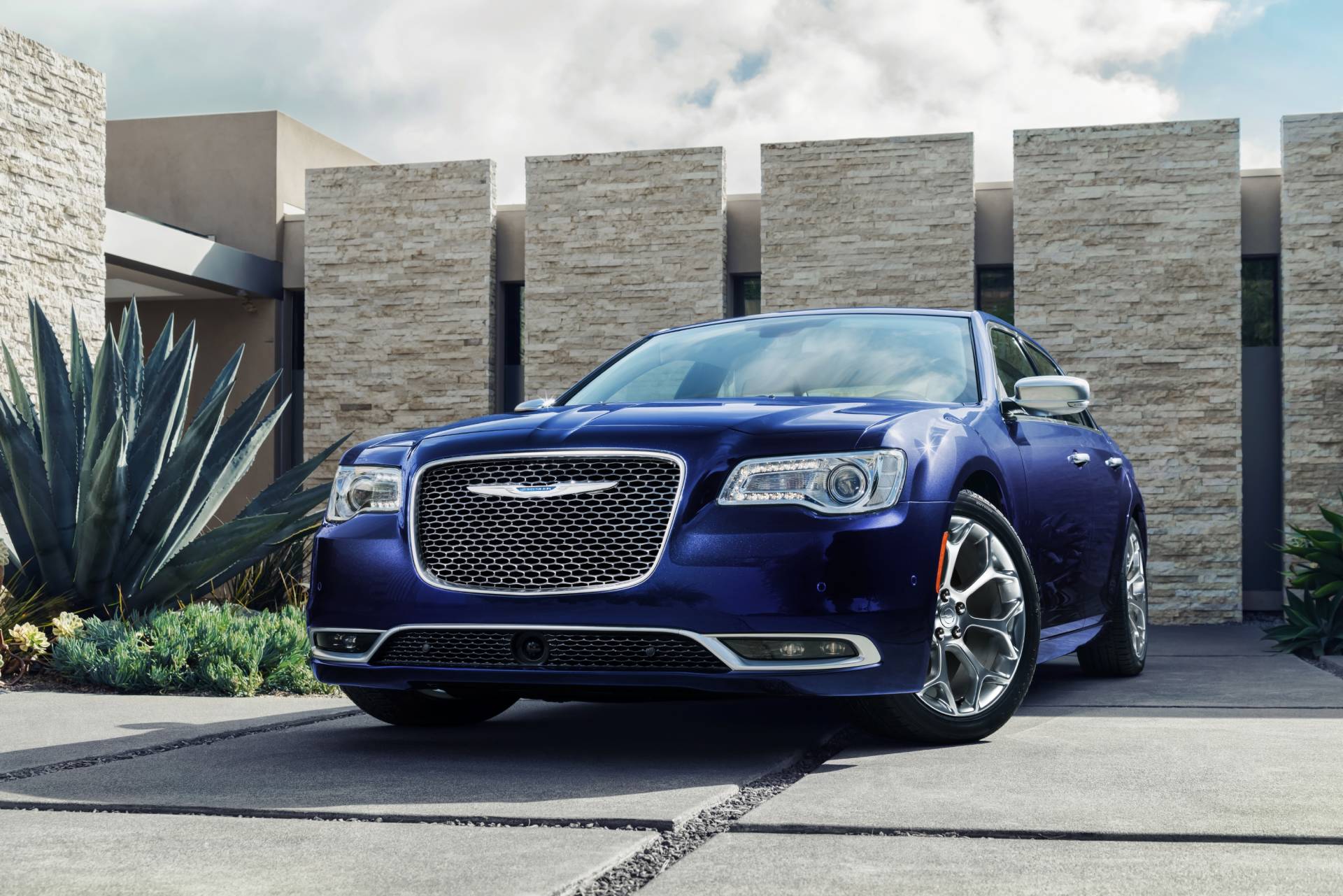 2020 Chrysler 300 Gains Red S Appearance Package – And Not Much Else
