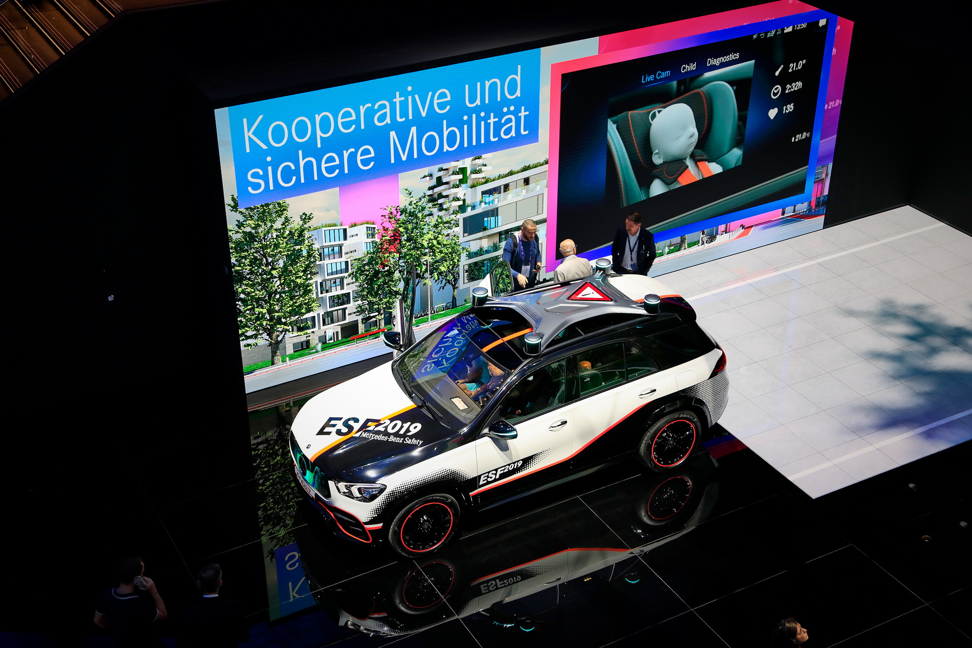 Mercedes’ New Experimental Safety Vehicle Is The World’s Most Clever GLE