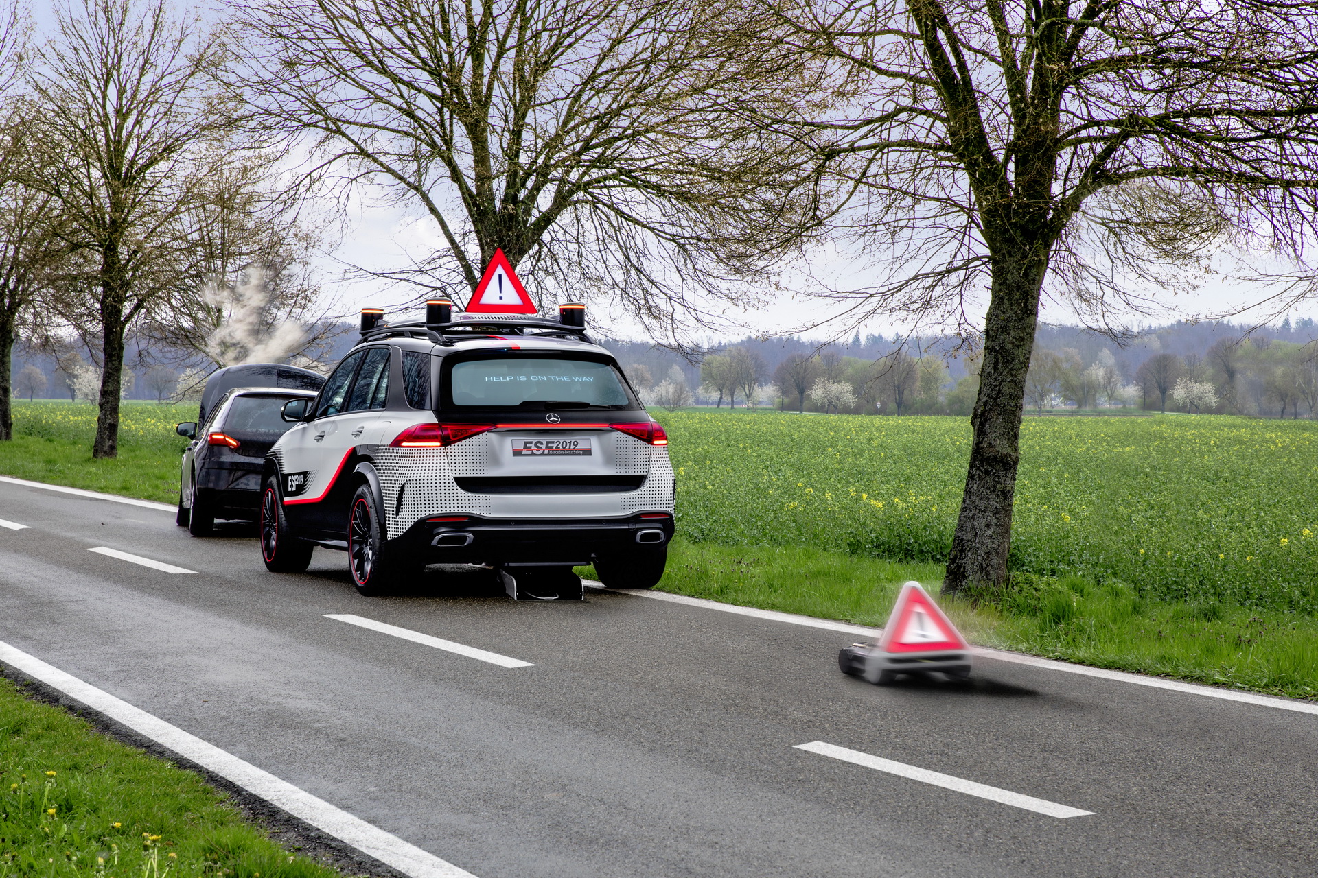 Mercedes’ New Experimental Safety Vehicle Is The World’s Most Clever GLE