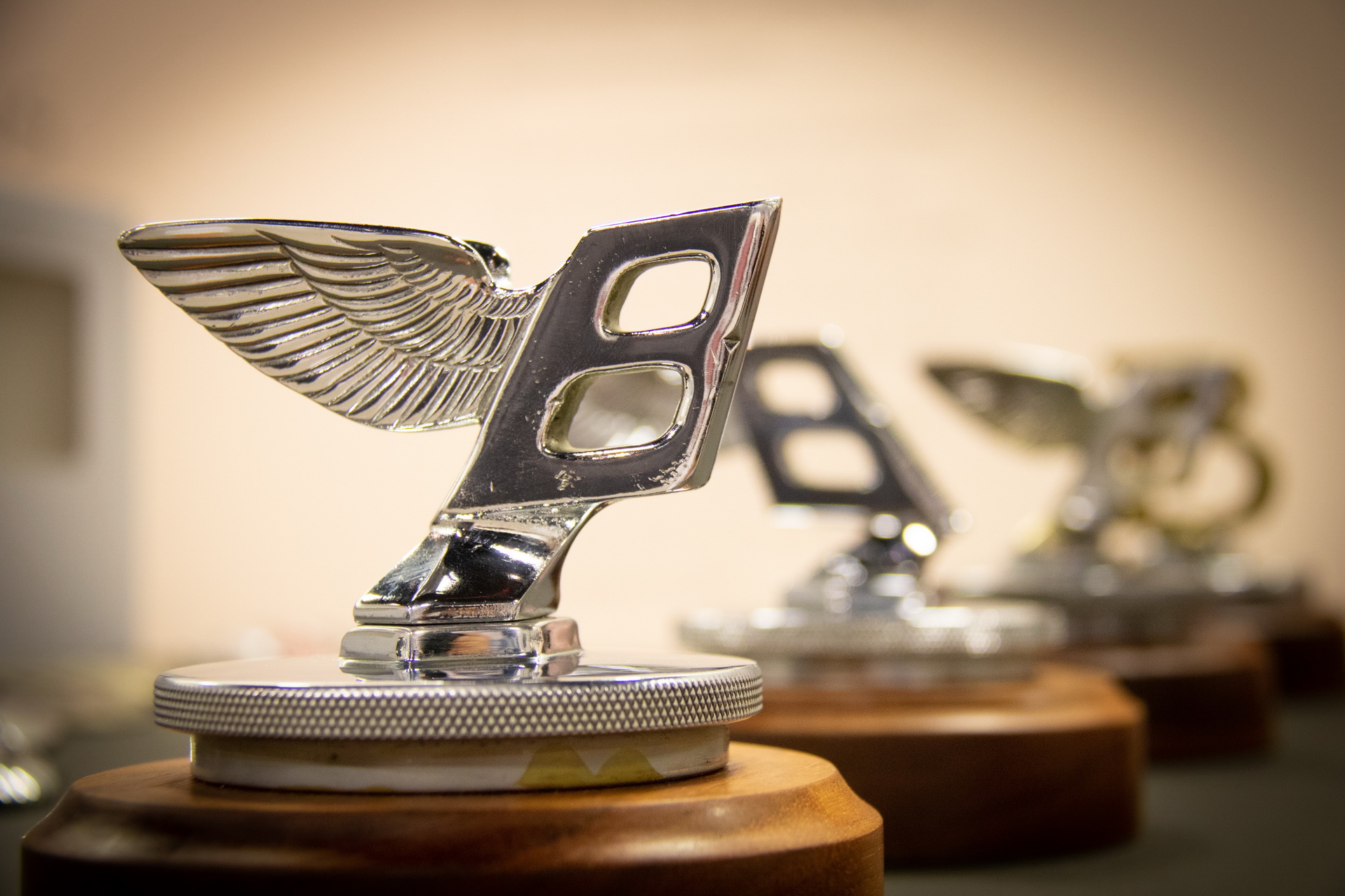 Bentley Brings Back ‘Flying B’ Bonnet Ornament In New Flying Spur