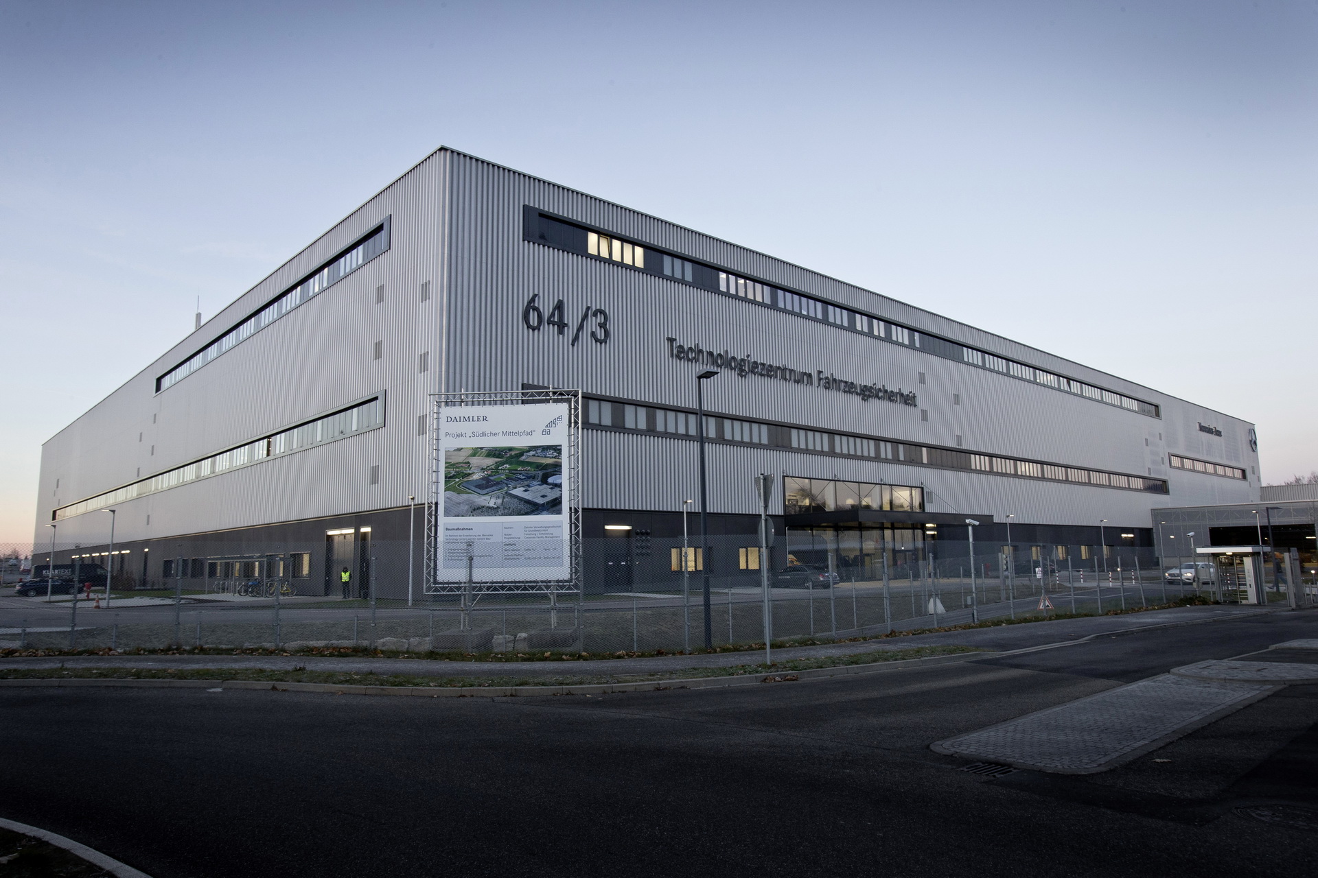 Mercedes’ New Experimental Safety Vehicle Is The World’s Most Clever GLE