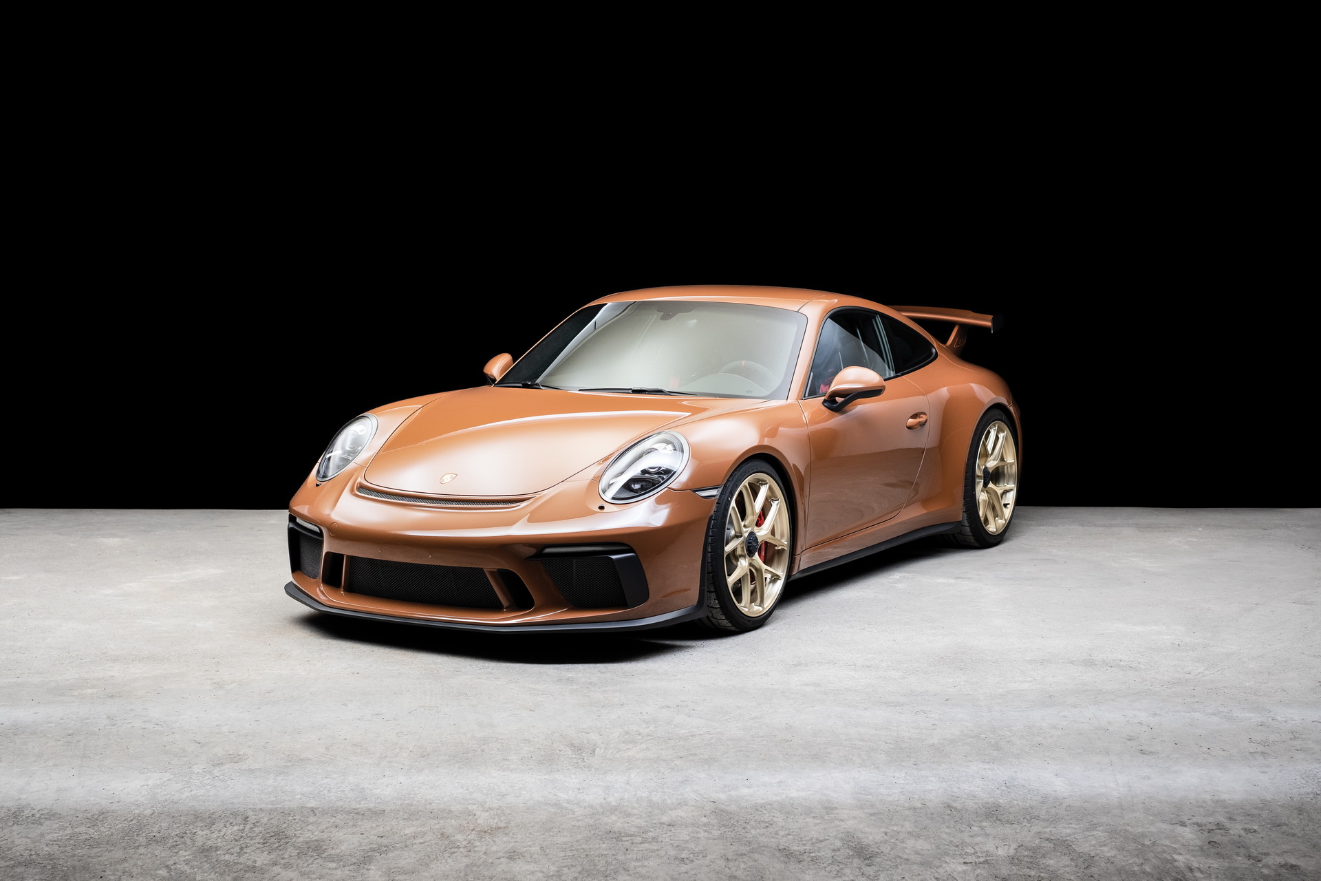 This Paint-to-Sample Porsche 911 GT3 Might Just Be Our New Favorite Spec