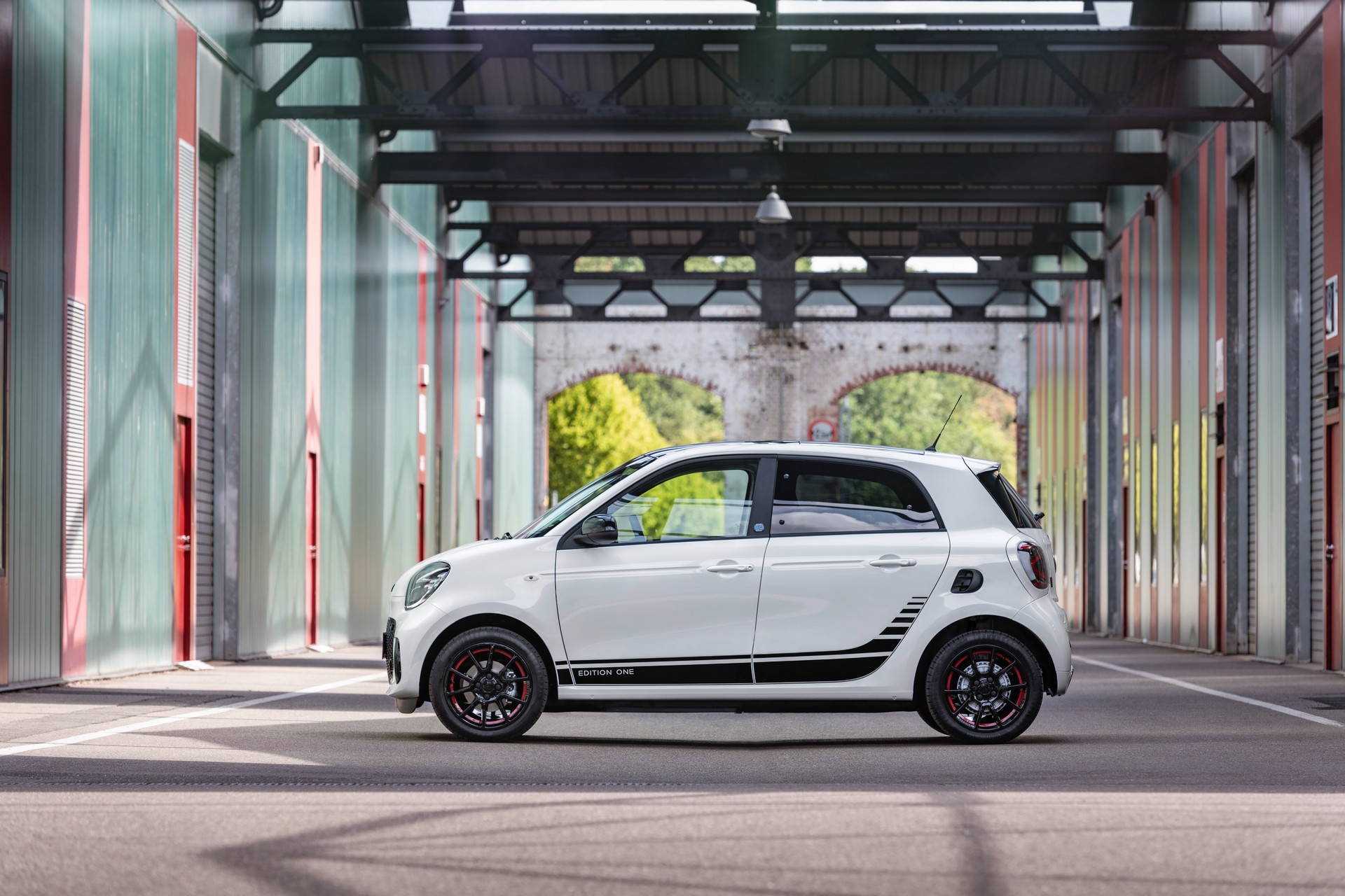 The Smart EQ Forfour Is Officially Dead After Production Ended In December
