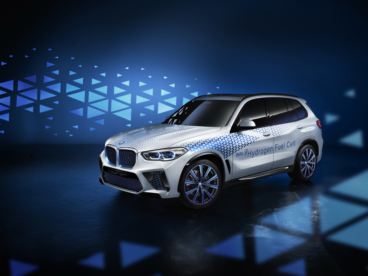 BMW’s Fuel Cell X5 Previewed By i Next Hydrogen Featuring Tech Jointly Developed With Toyota