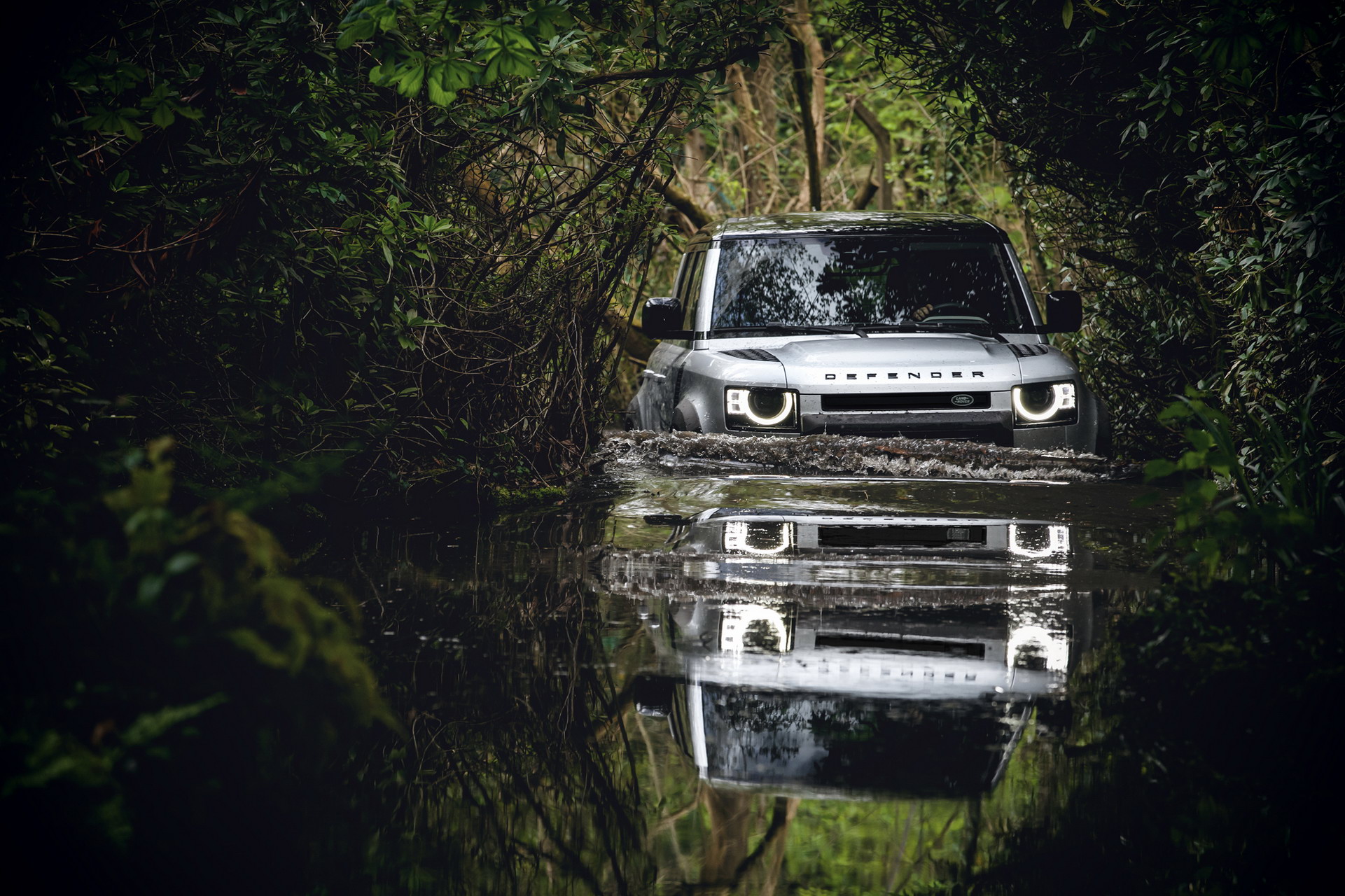 2020 Land Rover Defender Reborn As A Modern 4×4 With Advanced Tech