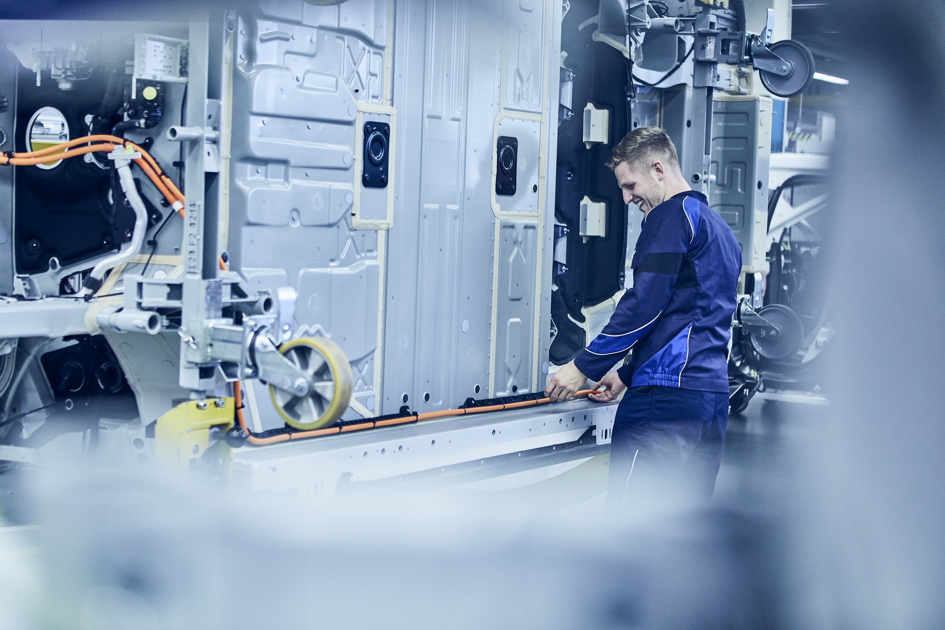 BMW Says It Expects Global Car Market To Recover From Slump