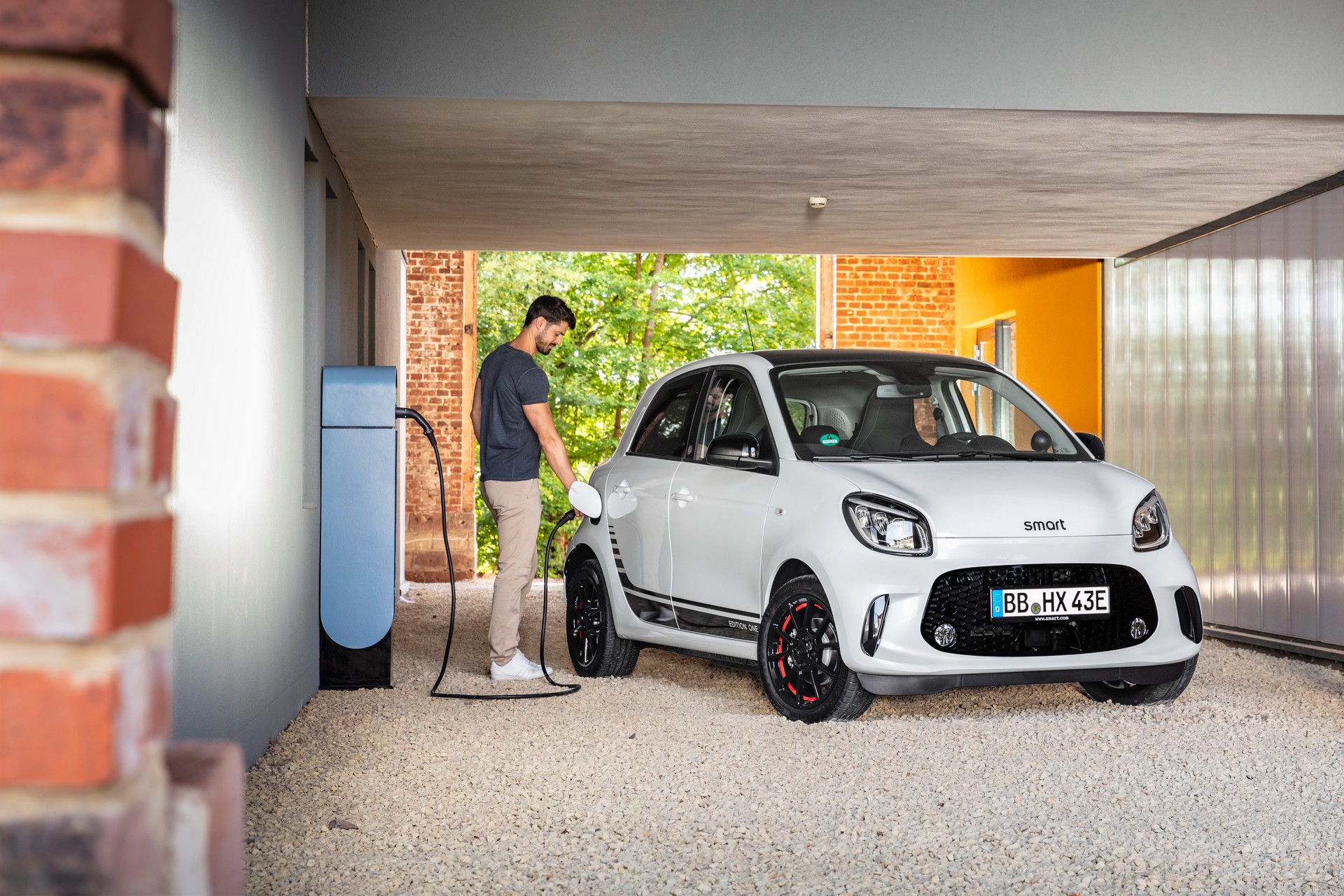 The Smart EQ Forfour Is Officially Dead After Production Ended In December