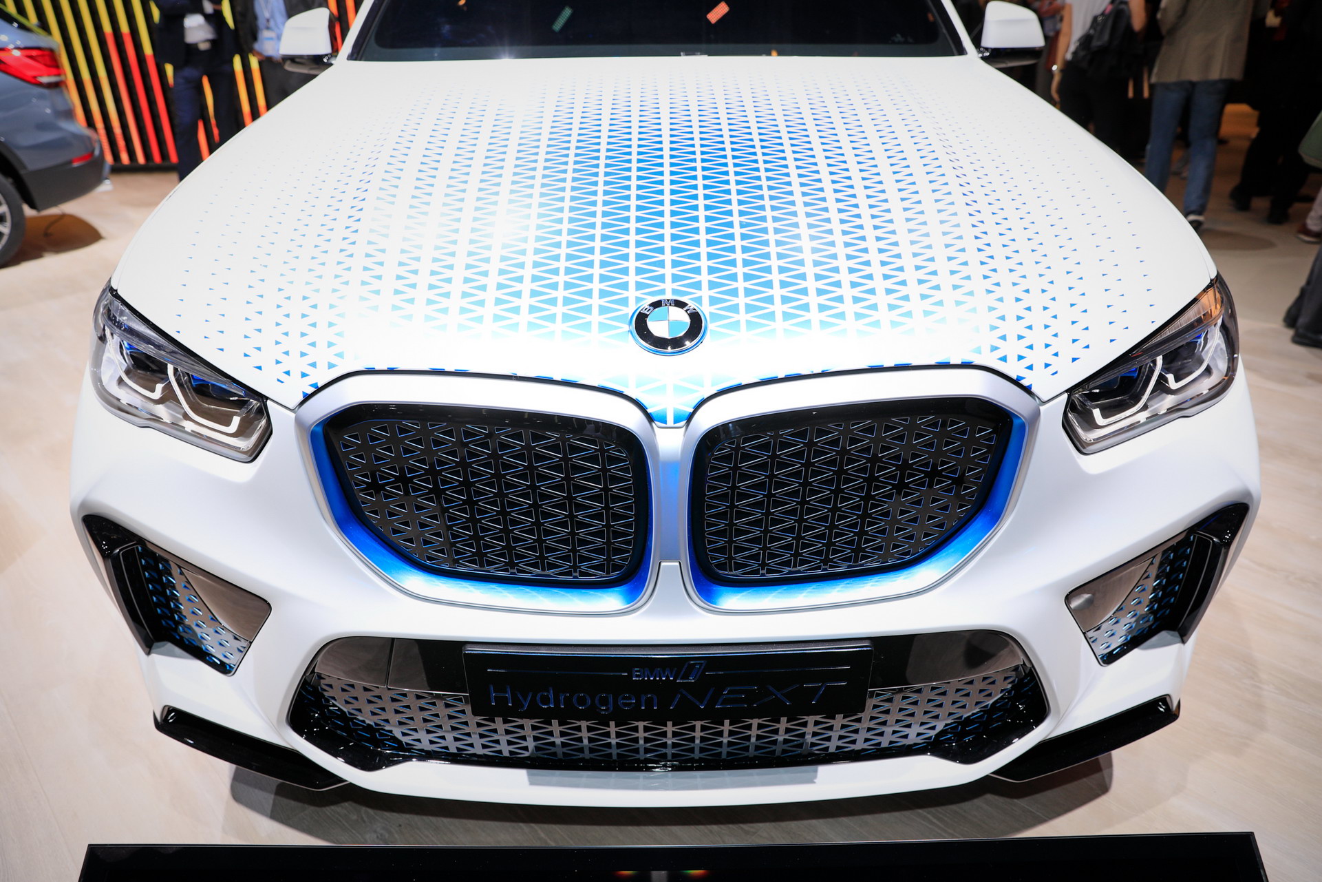 BMW’s Fuel Cell X5 Previewed By i Next Hydrogen Featuring Tech Jointly Developed With Toyota