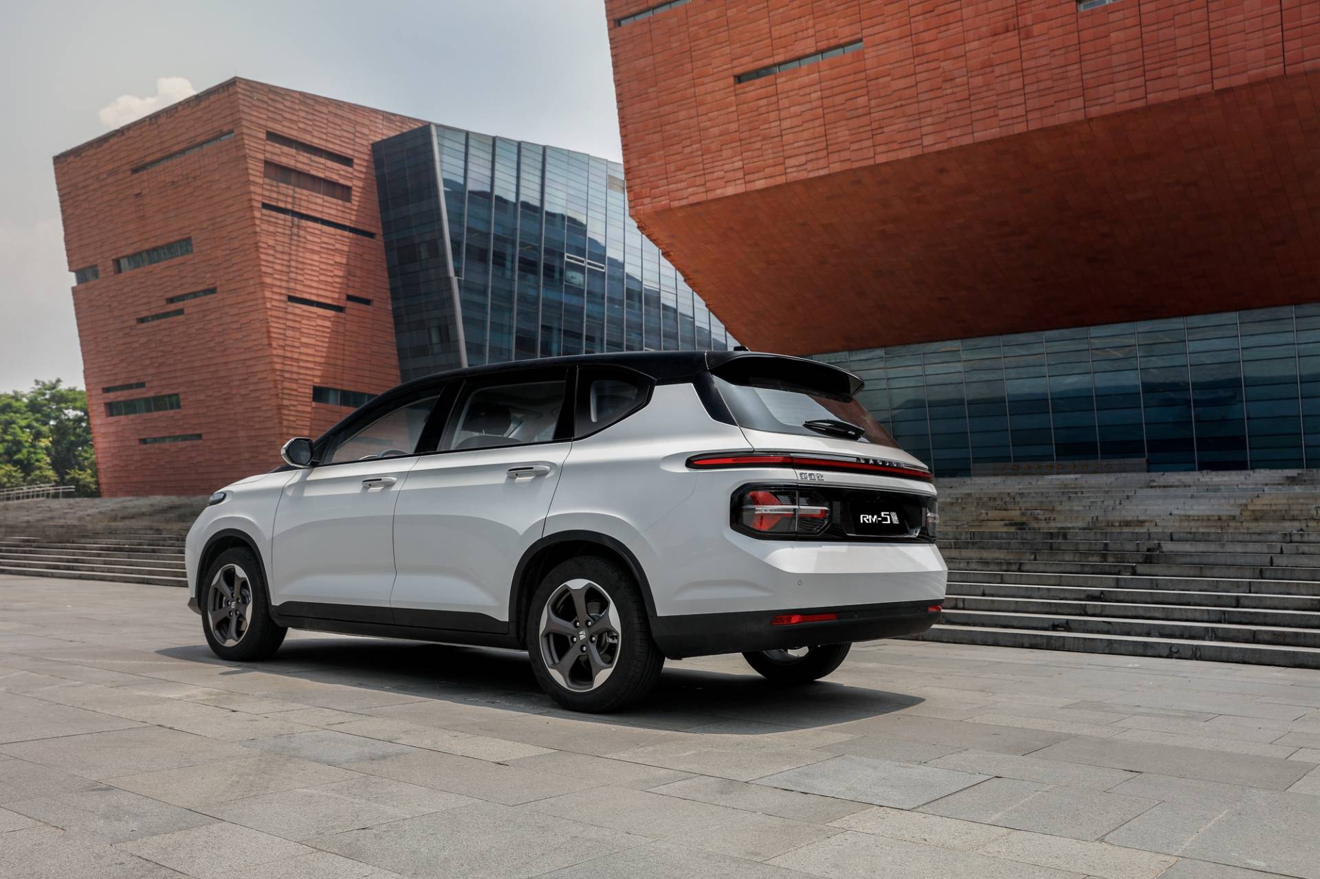 Baojun RM-5 MPV And RC-6 Crossover Debut In China With Shared Powertrain, Tech