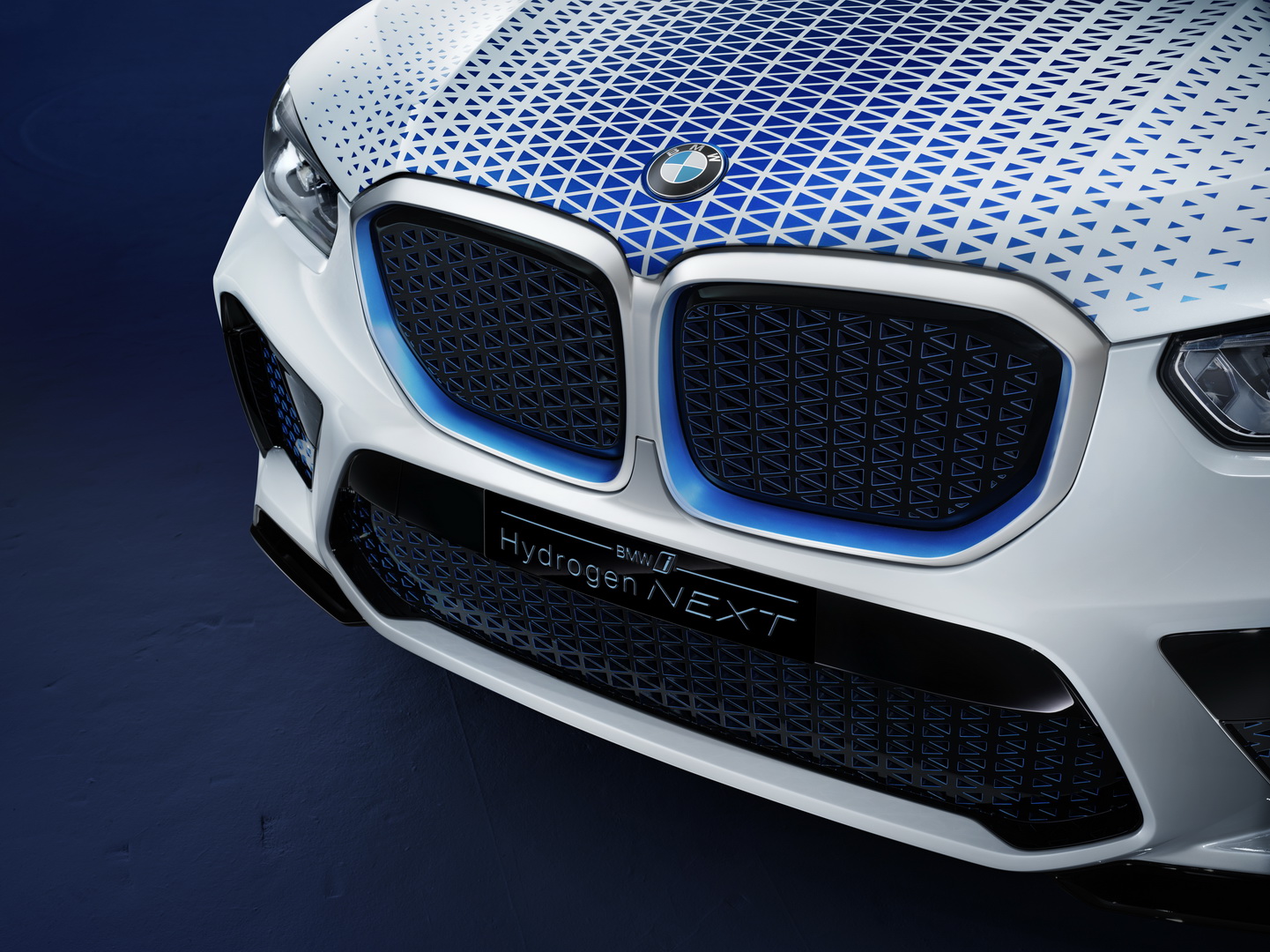 BMW’s Fuel Cell X5 Previewed By i Next Hydrogen Featuring Tech Jointly Developed With Toyota