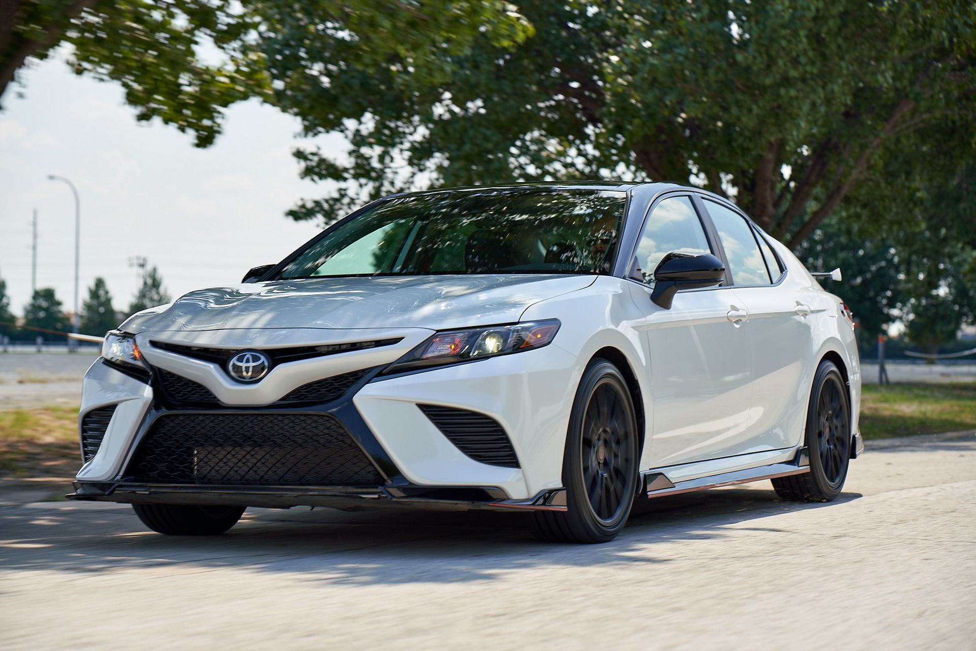 Toyota Details Sporty-Looking Camry And Avalon TRD