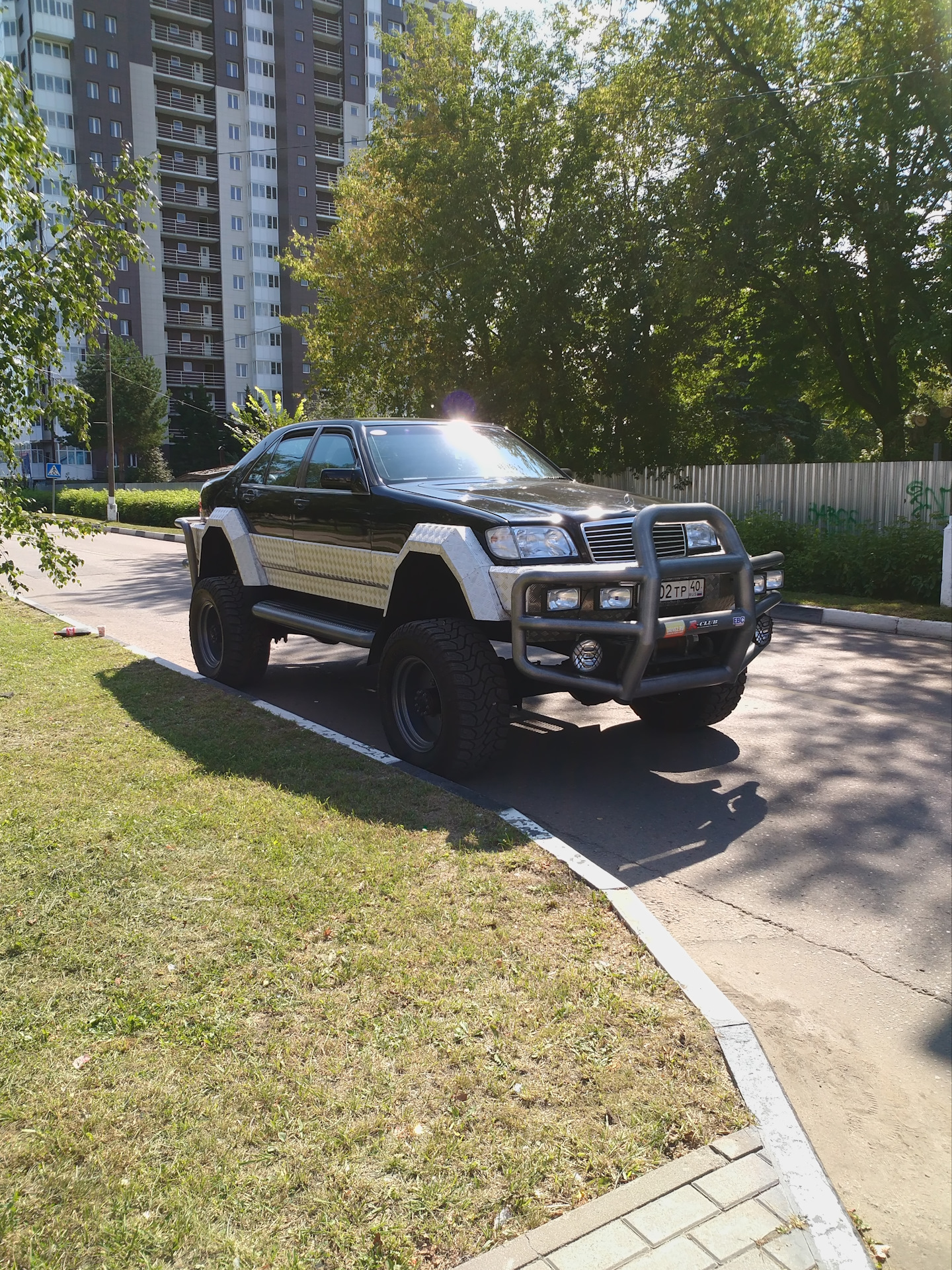 This Mercedes-Benz S500 Monster Truck Is Here To Show The G-Class A Thing Or Two