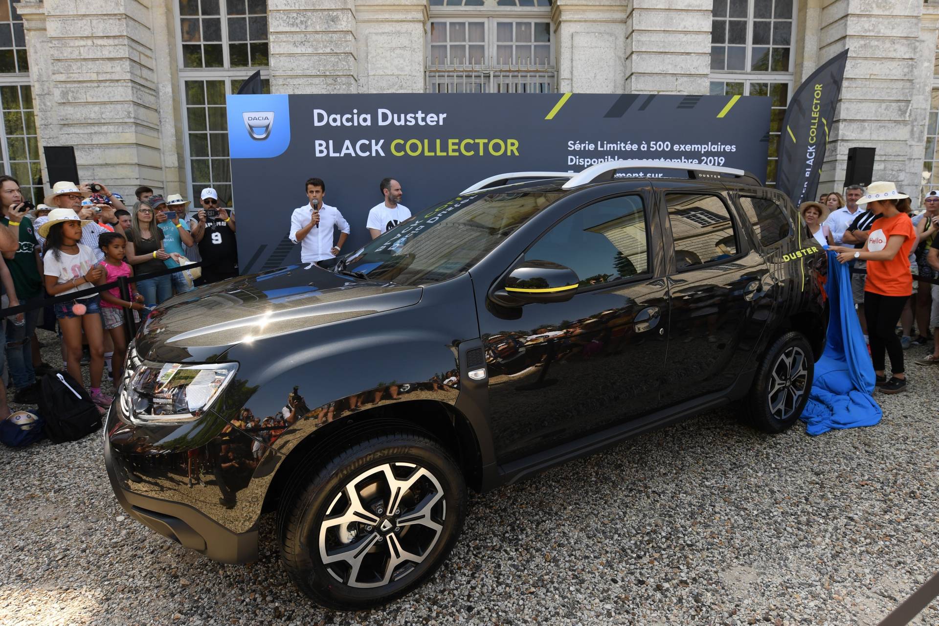 France-Only Dacia Duster Black Collector Edition Goes On Sale Exclusively Online