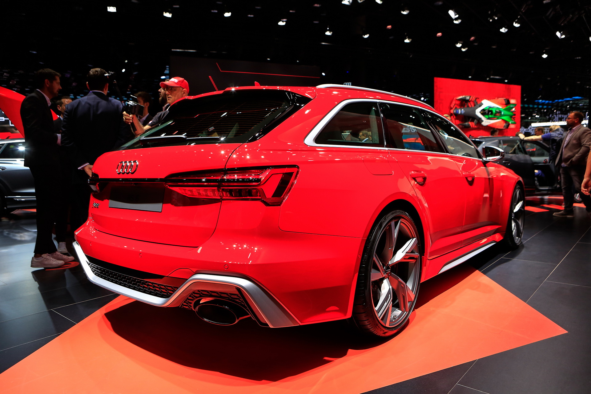 Glossy Red 2020 Audi RS6 Avant Is Frankfurt’s Most Extreme Family Car (And We Love It For That)