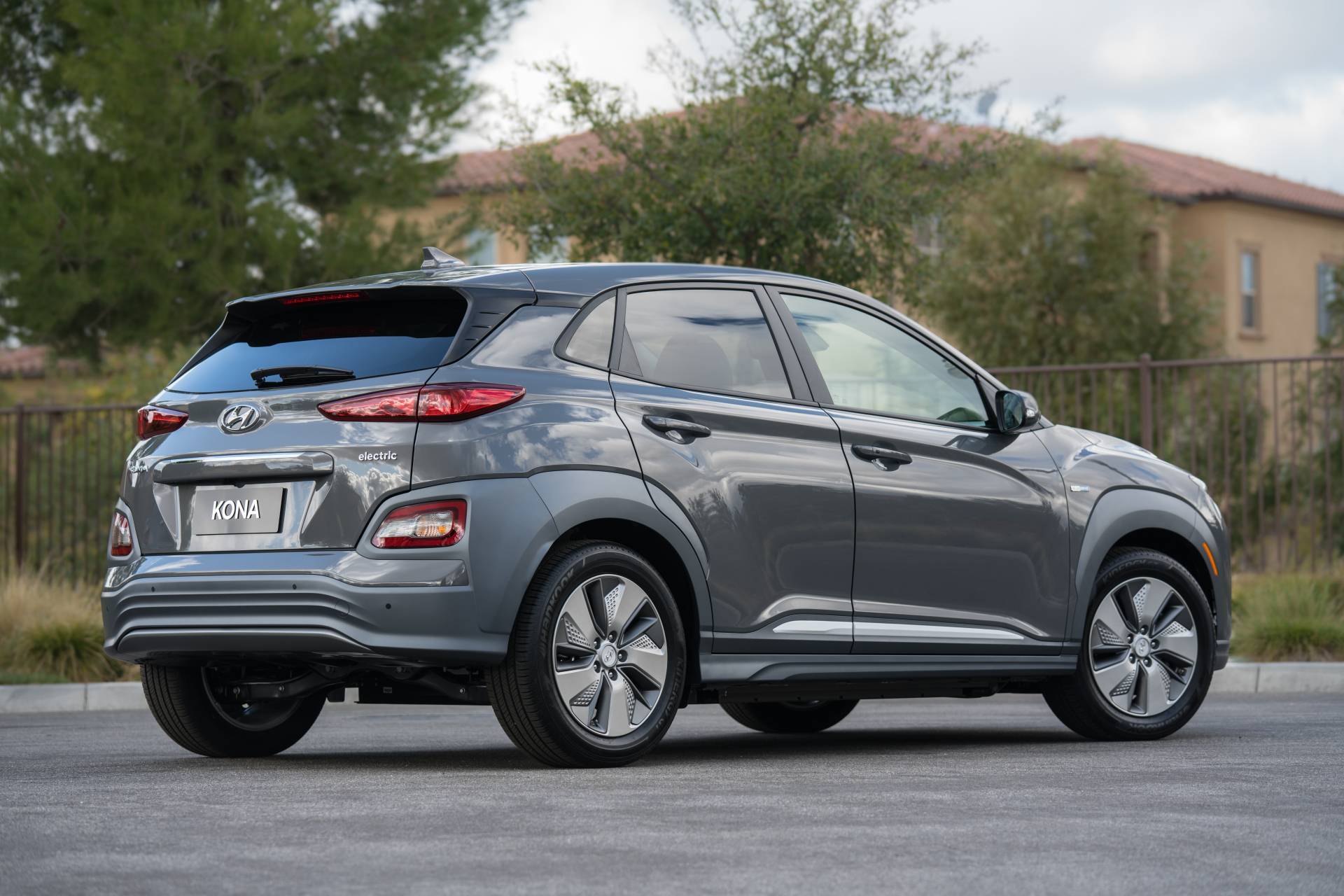 2020 Hyundai Kona Electric Gains 10.25-Inch Touchscreen, Battery Warmer System
