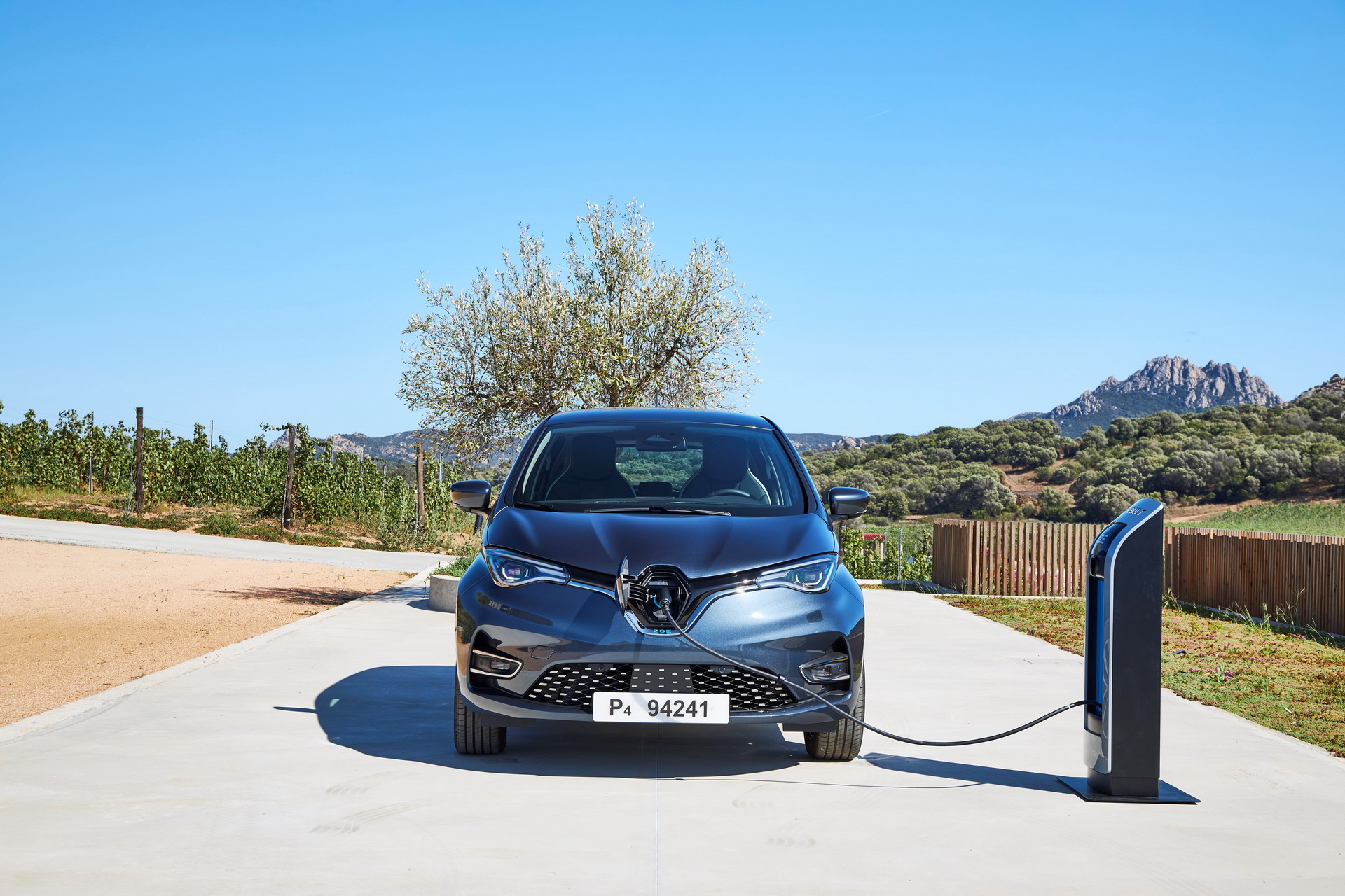 New Renault Zoe EV Launched In Europe With Up To 242 Miles Of Range