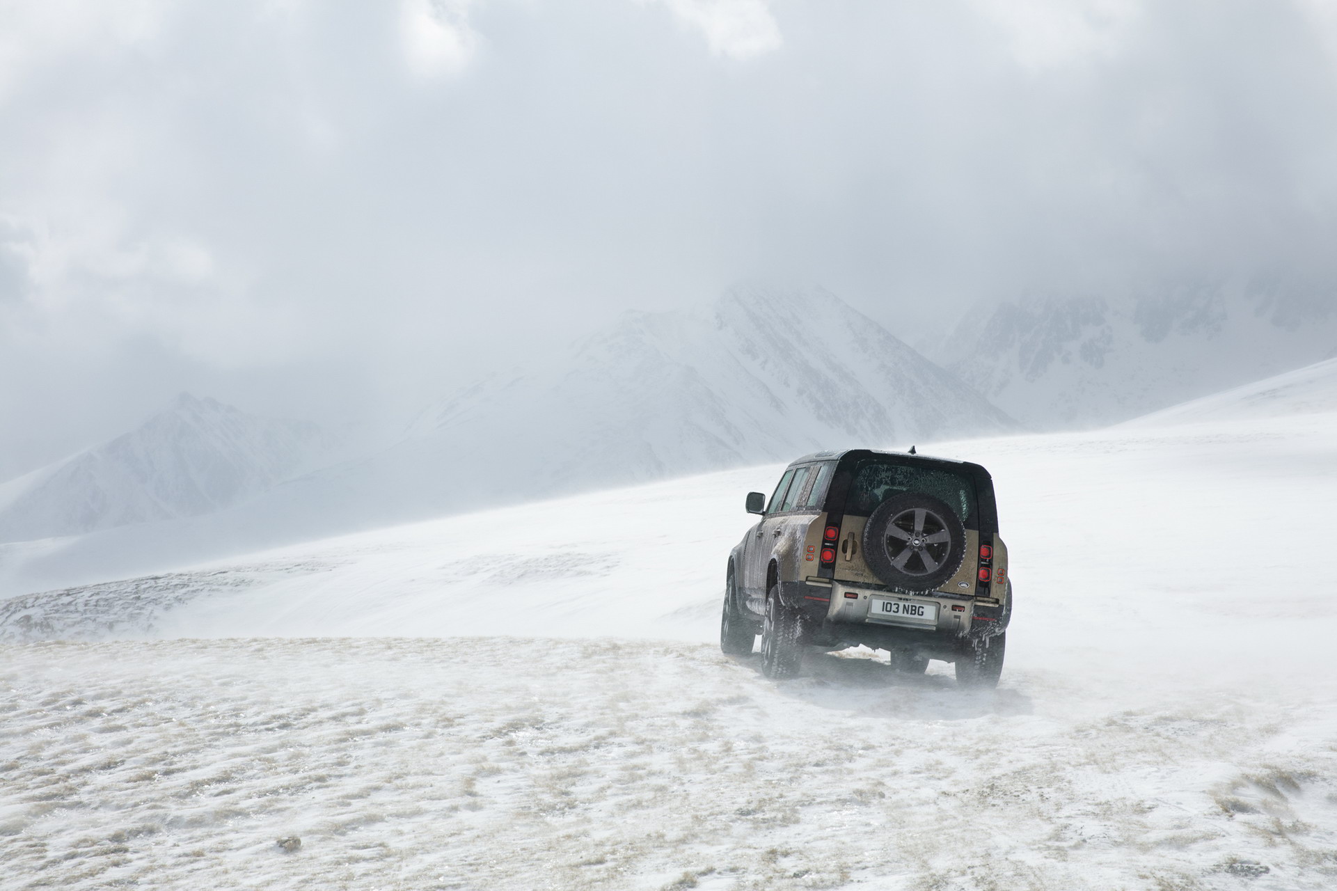 2020 Land Rover Defender Reborn As A Modern 4×4 With Advanced Tech