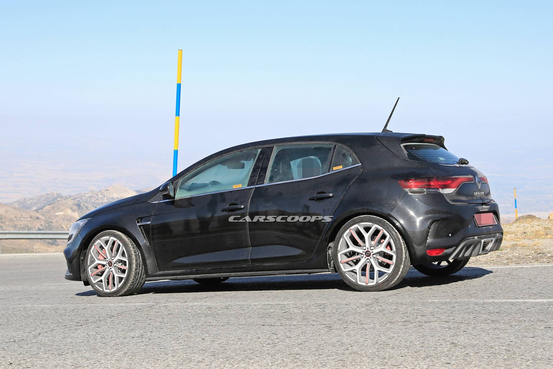Renault Megane RS Already Getting Facelifted, Adopts Revised Lights
