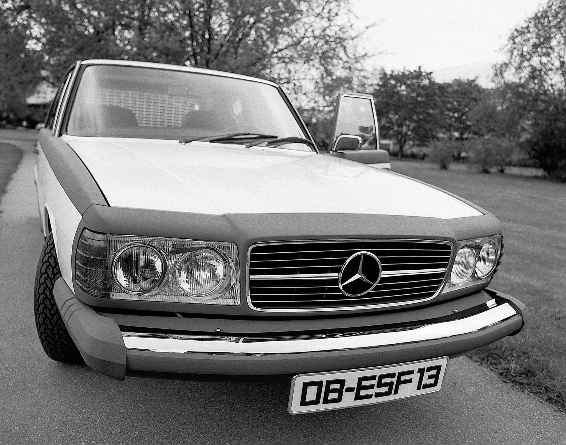 Mercedes’ New Experimental Safety Vehicle Is The World’s Most Clever GLE