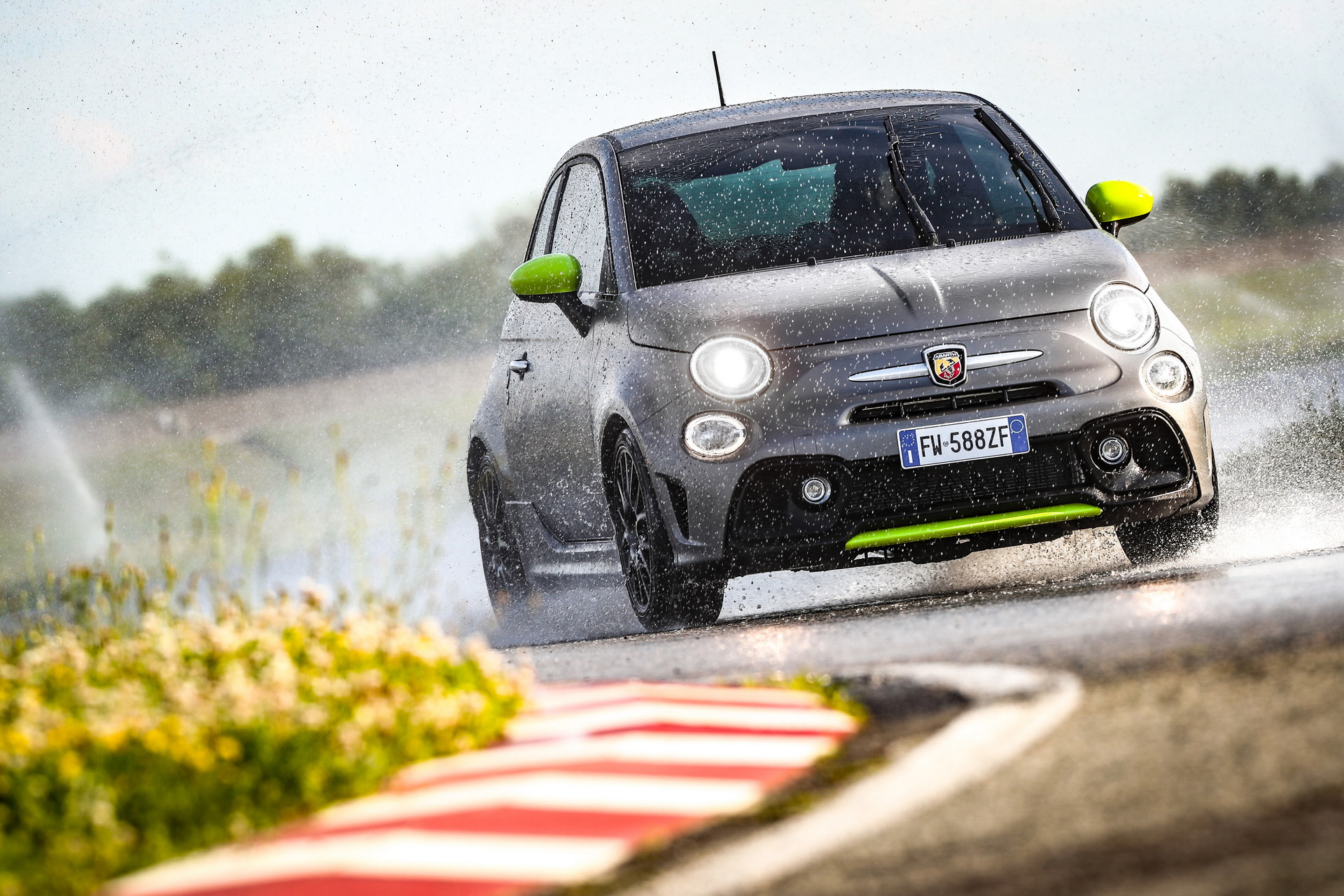New Abarth 595 Pista Packs 165 PS In A More Focused Chassis