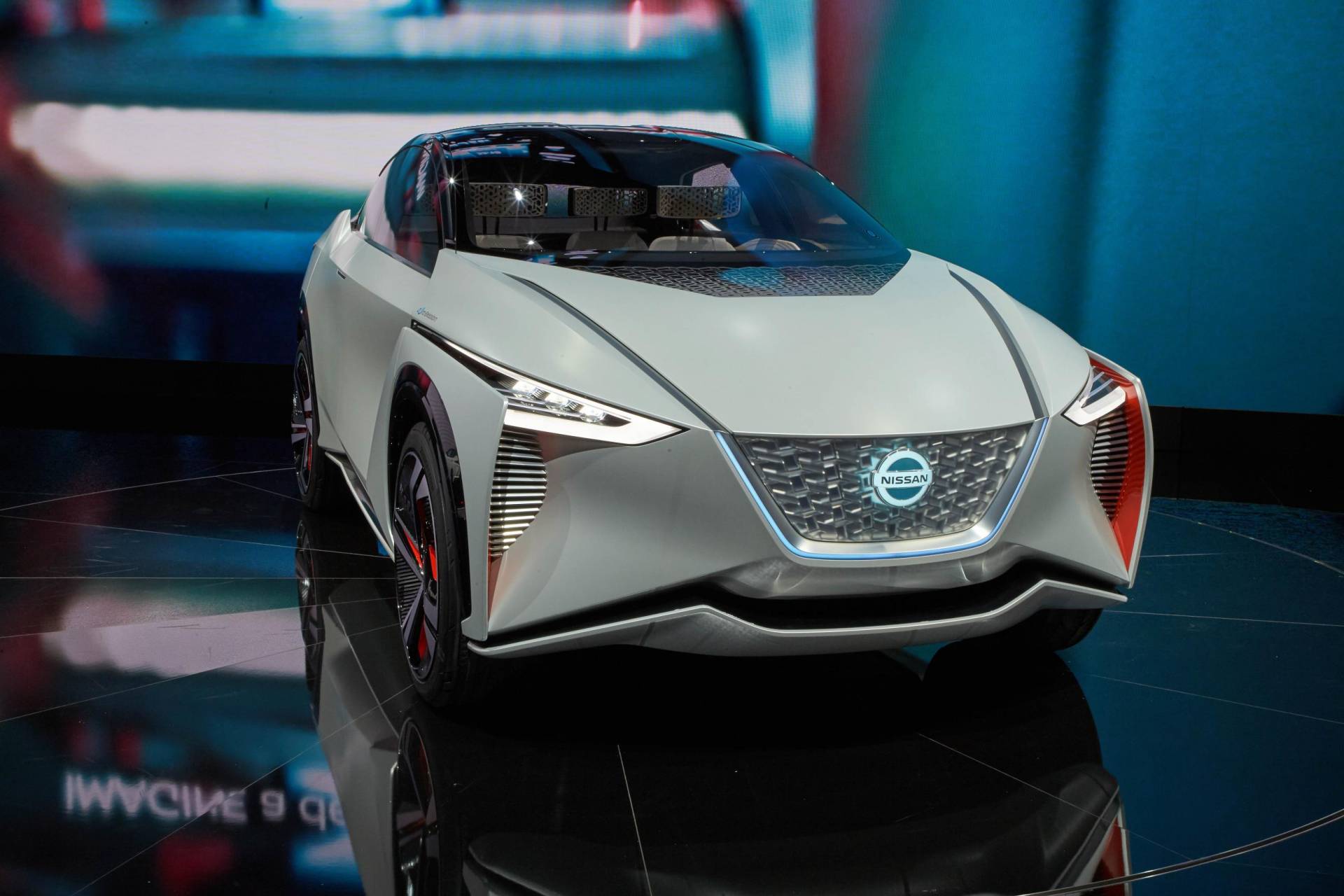 Nissan Readying IMx-Inspired EV Crossover With 300-Mile Range