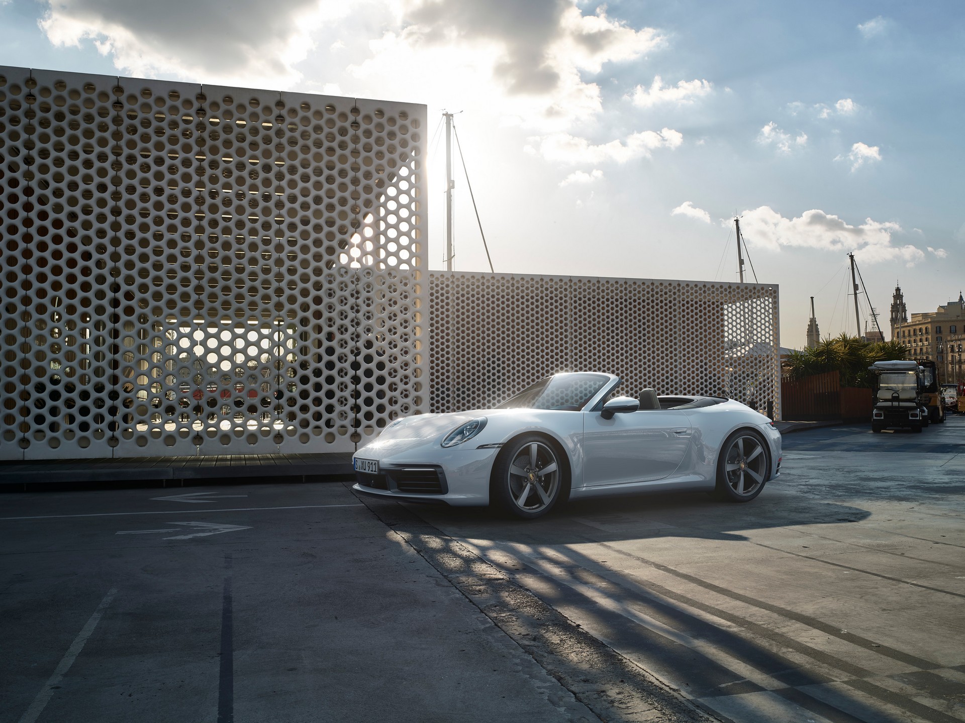 2020 Porsche 911 Carrera 4 Coupe & Cabrio Promise All Weather Enjoyment