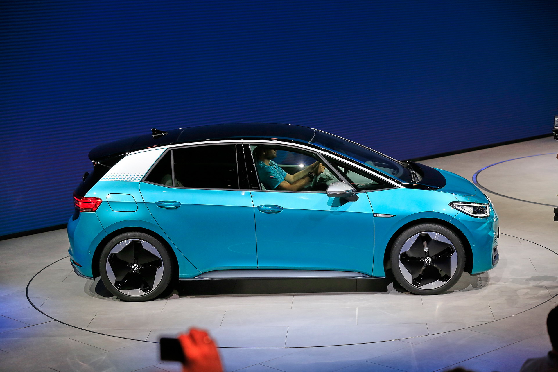 New VW ID.3 Wants To Become The Golf Of Electric Vehicles