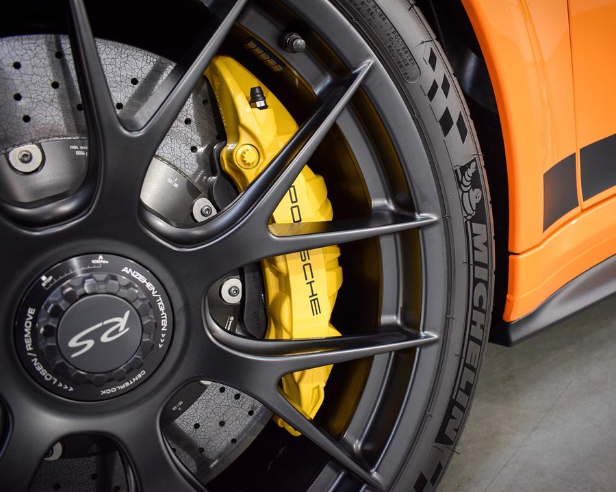 Confused? This 2019 Porsche 911 GT3 RS (991.2) Was Custom Ordered In The 997-Gen’s Colors