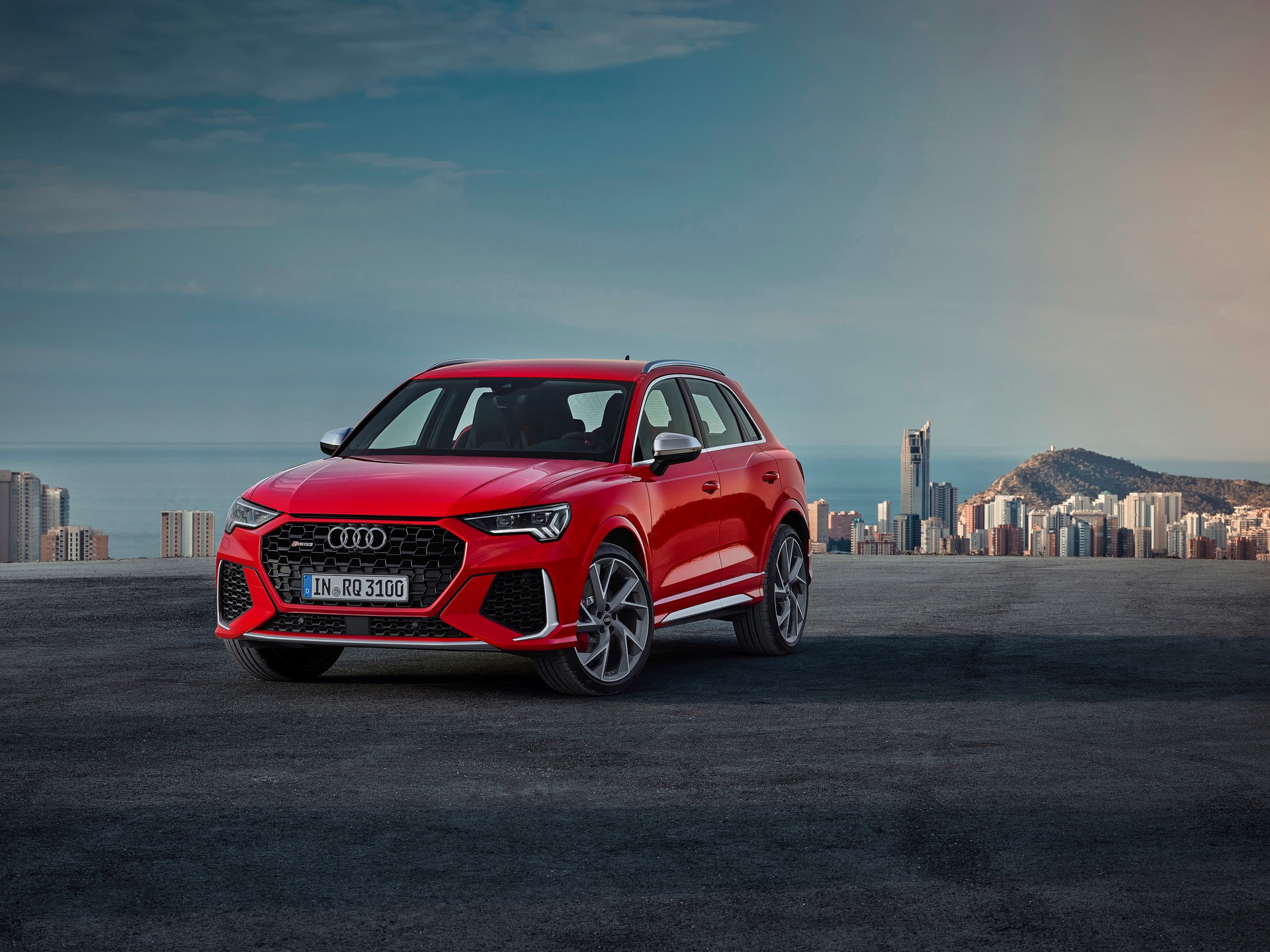 Audi RS Q3 And RS Q3 Sportback Debut With 395 HP