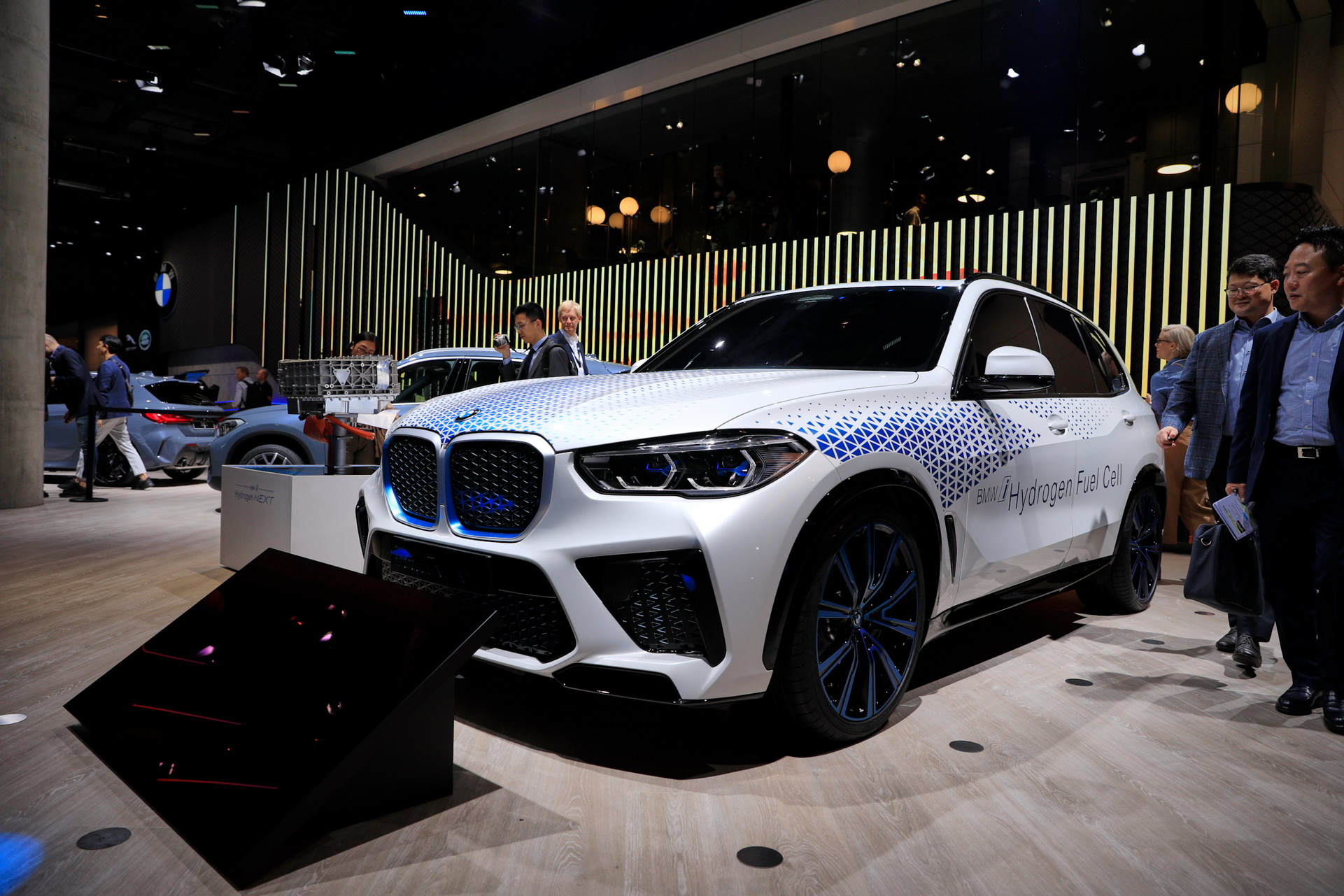 BMW’s Fuel Cell X5 Previewed By i Next Hydrogen Featuring Tech Jointly Developed With Toyota