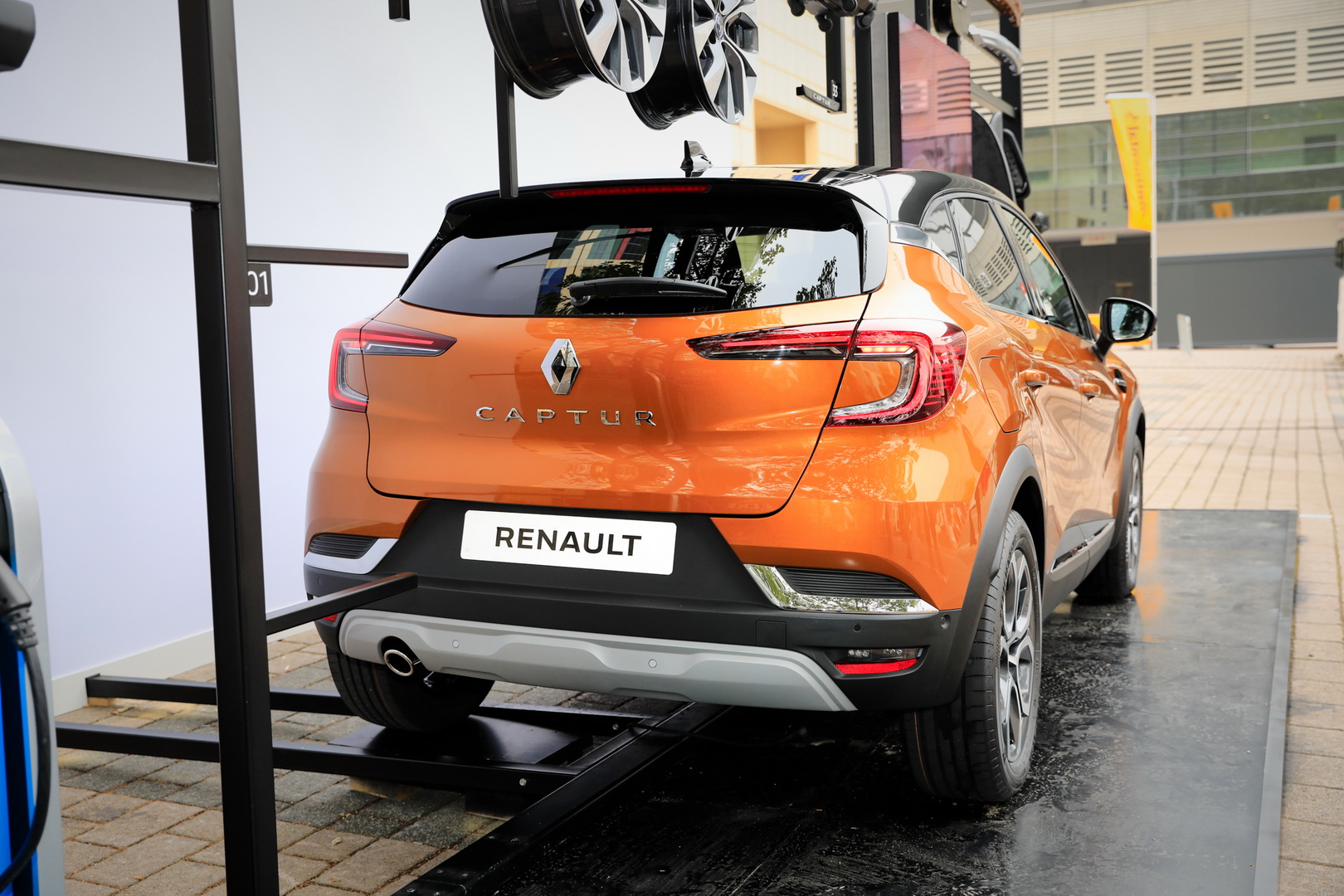 All-New 2020 Renault Captur Wants To Rule Its Niche, Will Soon Add A PHEV To Its Arsenal