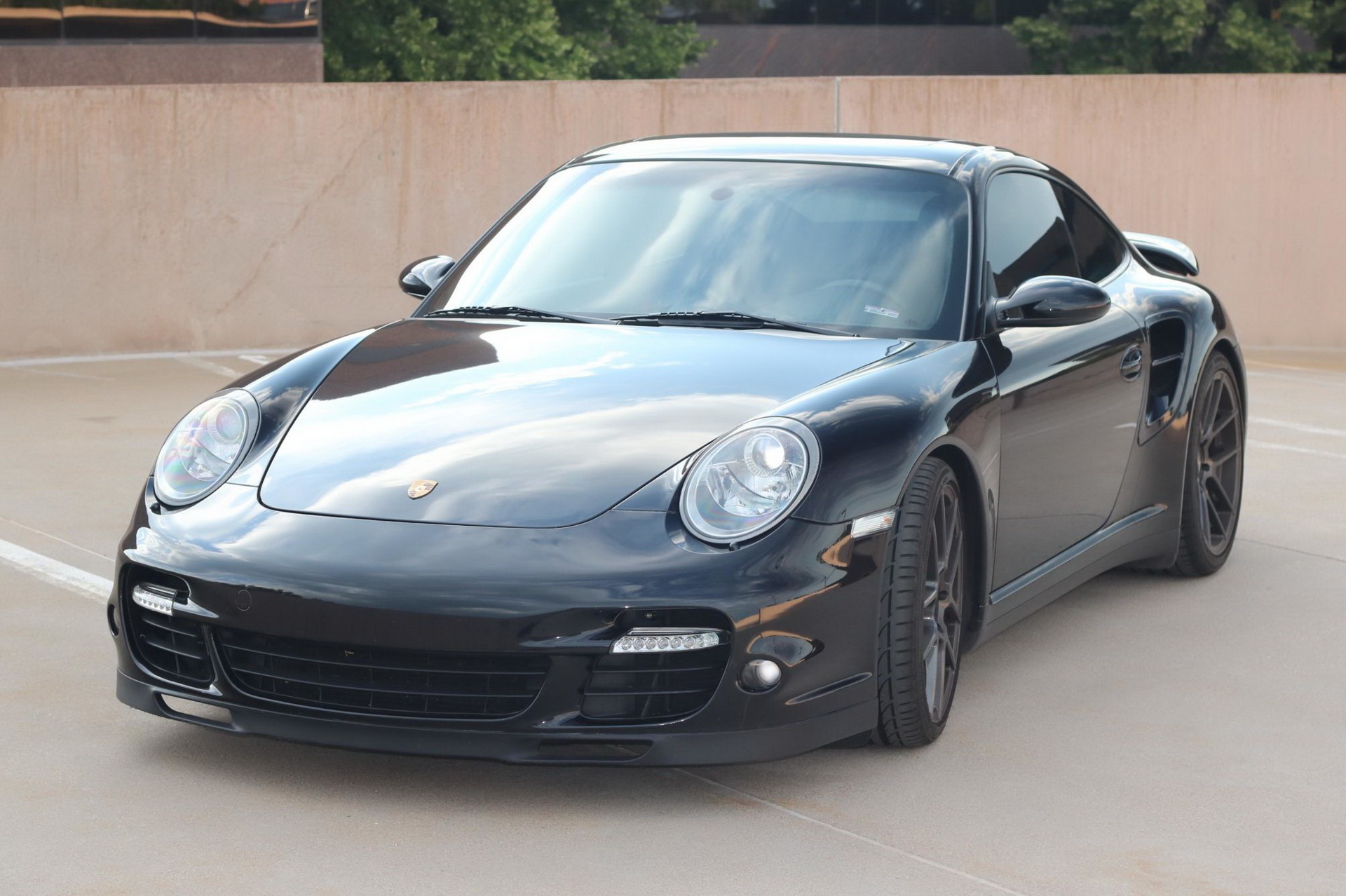 2007 Porsche 911 Turbo Wants To Entice You With Its 6-Speed Manual And Carbon Package