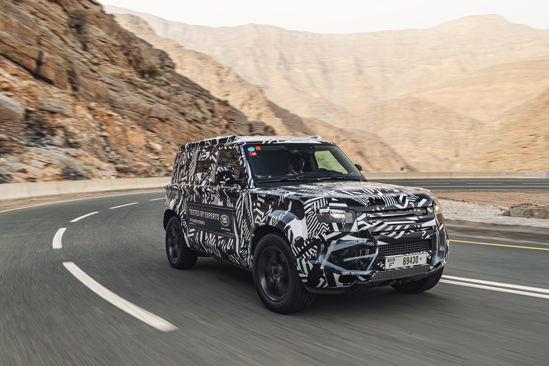 2020 Land Rover Defender Reborn As A Modern 4×4 With Advanced Tech