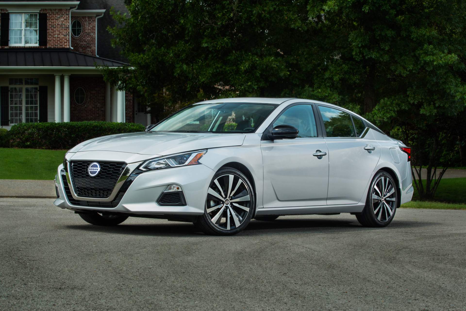 More Than 1.2 Million Nissan And Infiniti Models Recalled Due To Reverse Camera Issues