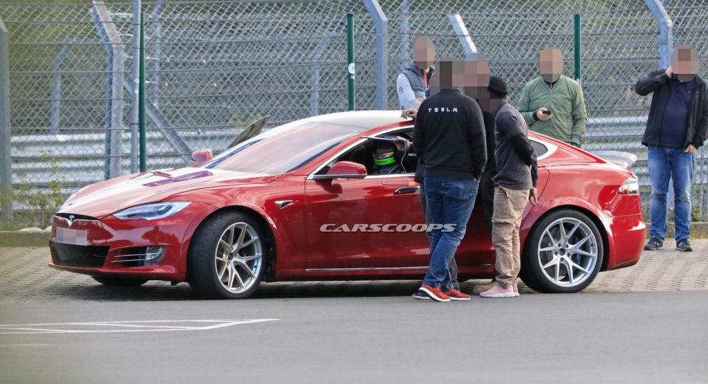  Tesla’s Super-Fast Model S Prototype Shows Its Gutted Interior In New Spy Shots