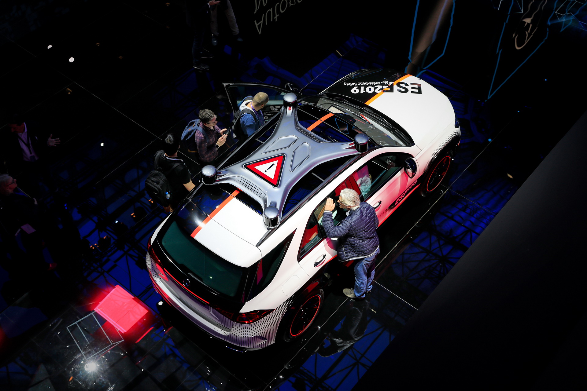 Mercedes’ New Experimental Safety Vehicle Is The World’s Most Clever GLE