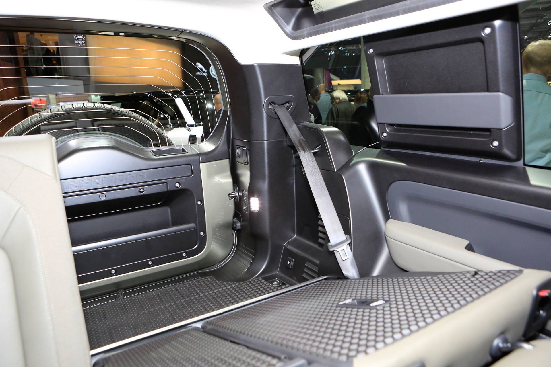 2020 Land Rover Defender Yours From $50,925 In The U.S., £45,240 In Britain