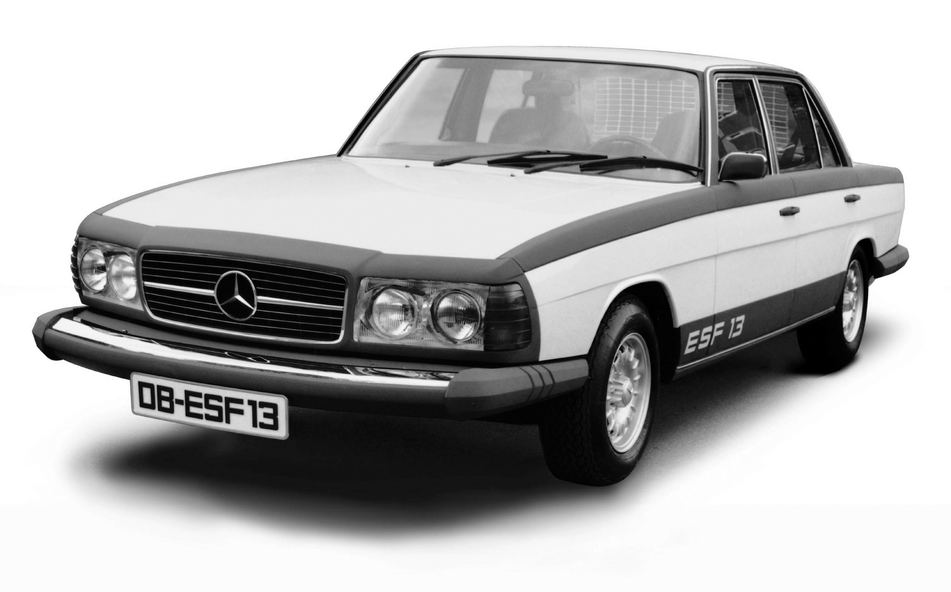 Mercedes’ New Experimental Safety Vehicle Is The World’s Most Clever GLE